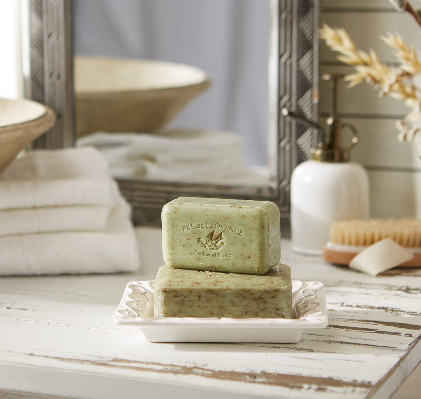 Pre de Provence Artisanal Soap Bar, Natural French Skincare, Enriched with Organic Shea Butter, Quad Milled for Rich, Smooth & Moisturizing Lather