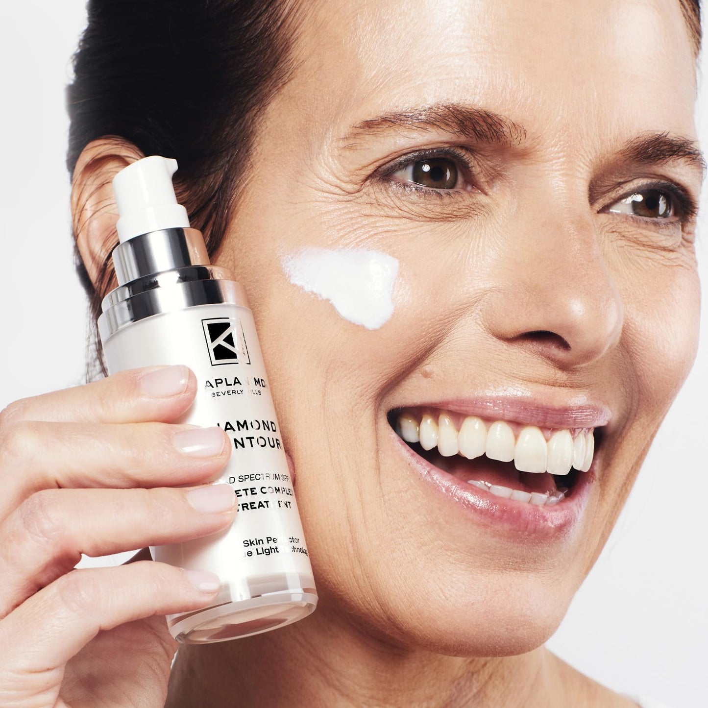 KAPLAN MD Diamond Contour Broad Spectrum SPF 30 - Complete Complexion Treatment, Hydrating Sheer Coverage, UVA/UVB & Blue Light Protection