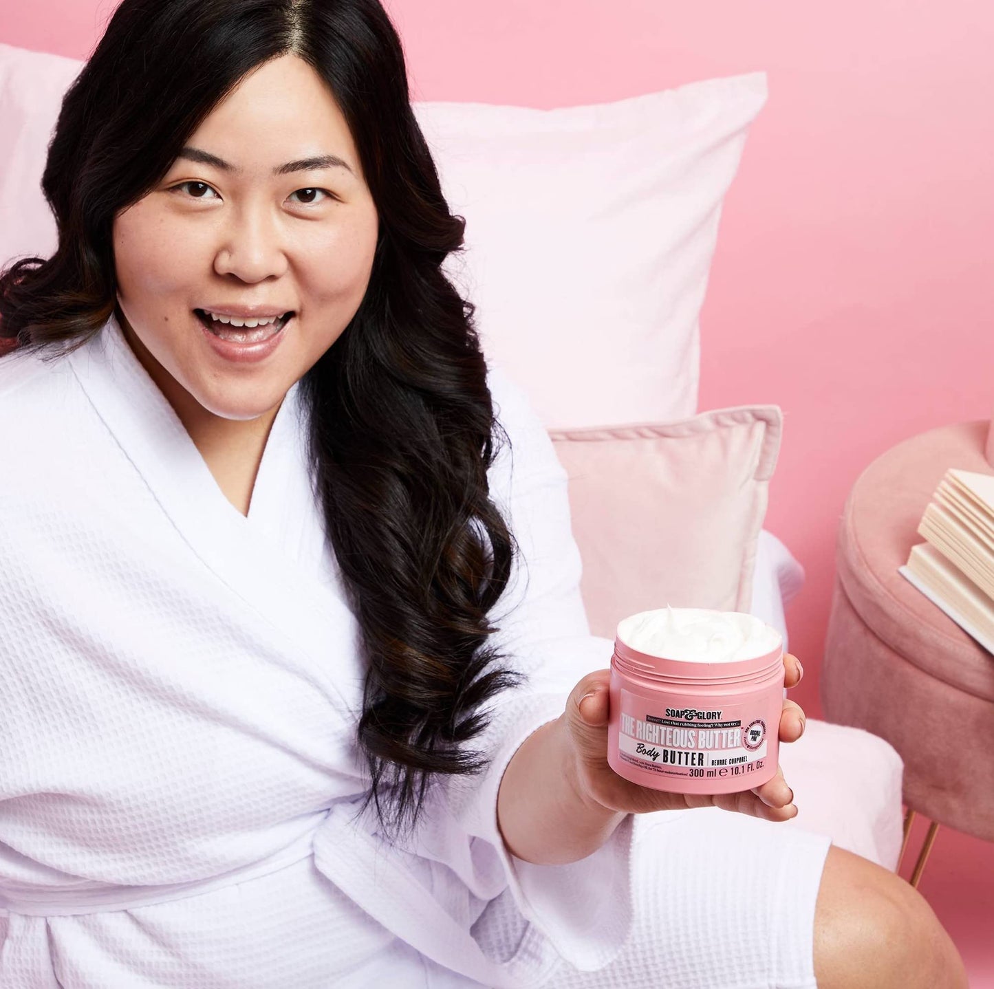 Soap & Glory The Righteous Body Butter - Hydrating Body Moisturizer for Dry Skin with Shea Butter, Vitamin E & Aloe Vera - Rich Lotion for Women