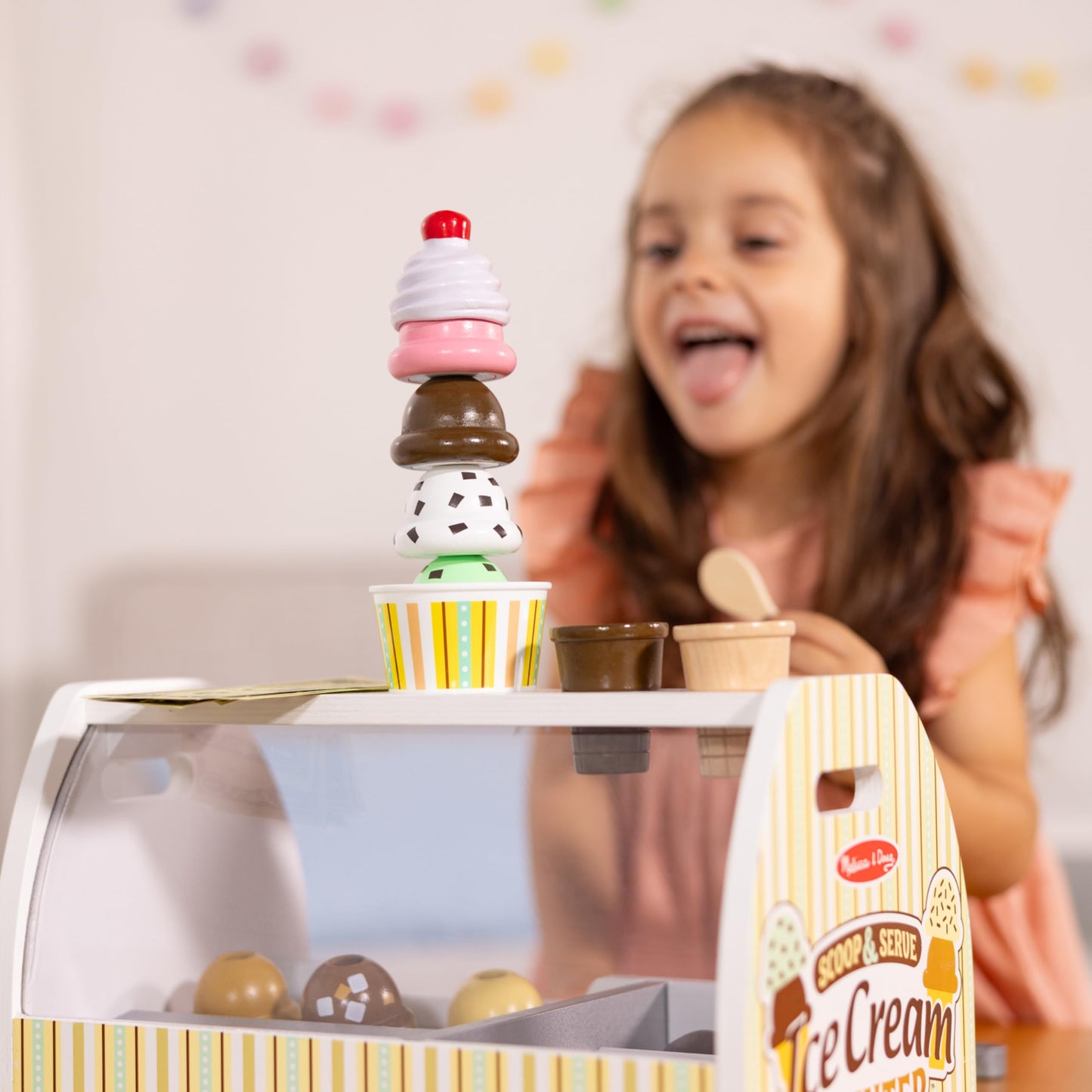 Melissa & Doug Wooden Scoop and Serve Ice Cream Counter (28 pcs) - Play Food and Accessories