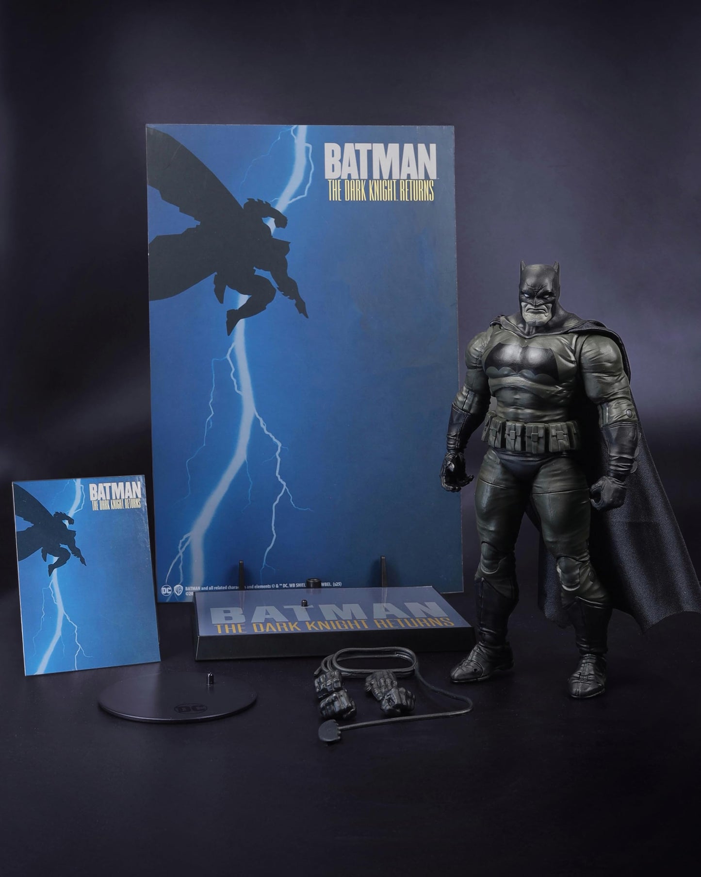 McFarlane Toys - DC Multiverse Batman (The Dark Knight Returns) 7in Action Figure, McFarlane Cover Recreations, Gold Label, Amazon Exclusive