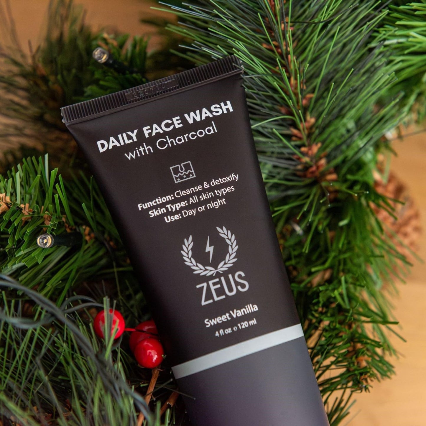 ZEUS Charcoal Face Wash for Men | Daily Facial Cleanser for Oily Skin, Blackhead Removal, & Deep Pore Cleansing | Detoxifying & Exfoliating | Made