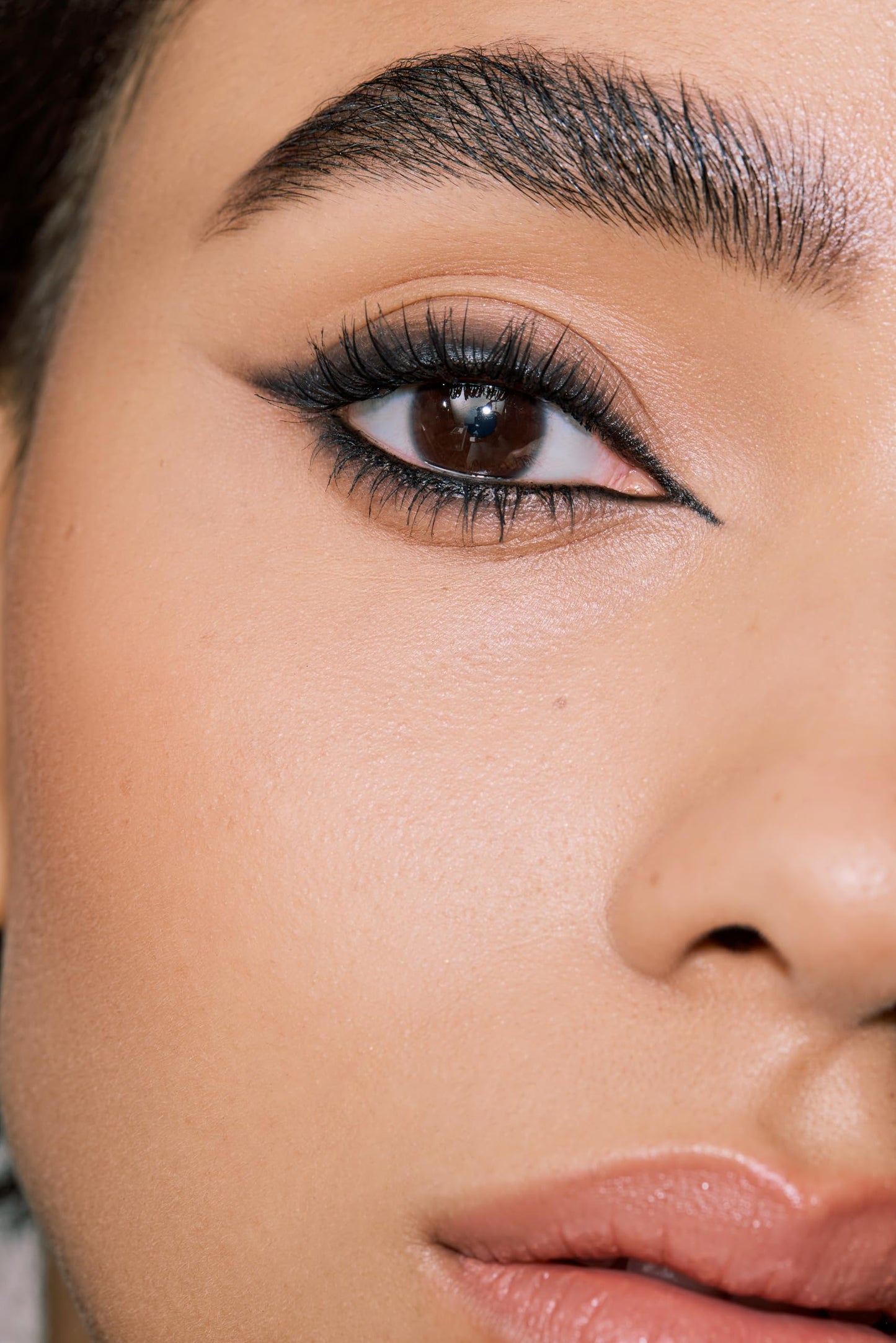 Kevyn Aucoin In Perspective Eyeliner Pencil, Black: Easy Use. Flexibility of a kajal makeup pencil and waterproof. Long wearing. For waterline, lash…