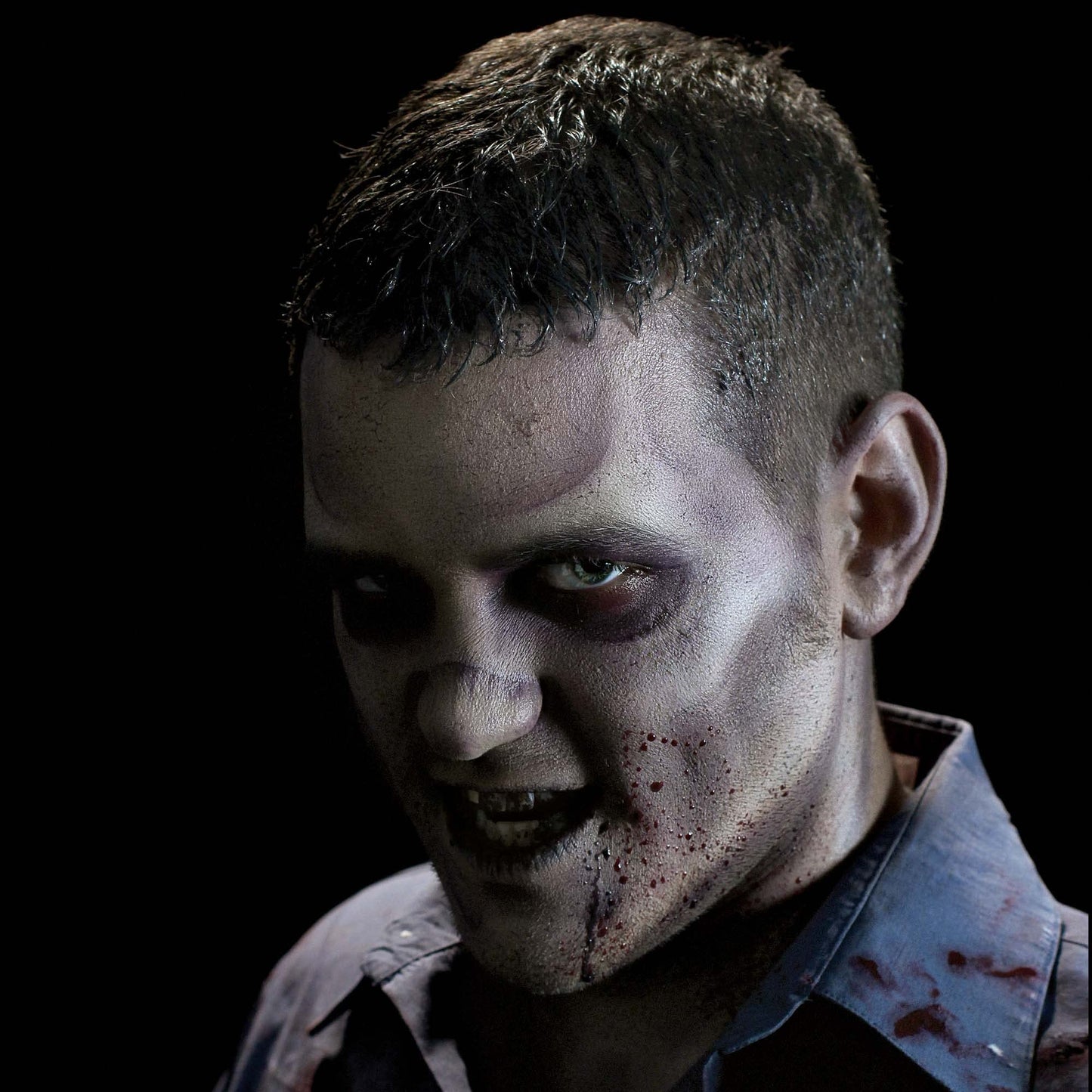 Graftobian Deluxe Zombie Makeup Kit - Expanded Theatrical Makeup Kit for Costumes, Cosplay, and Halloween