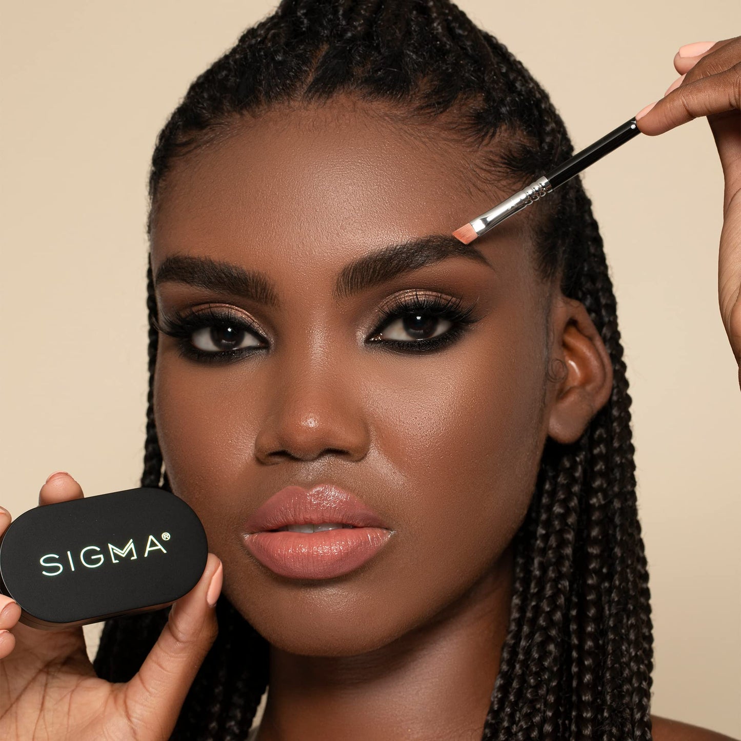 Sigma Beauty Color + Shape Brow Powder Duo - Eye Brow Palette for Natural, Defined Brows - Dark and Light Brow Powder to Tint and Highlight - Vegan