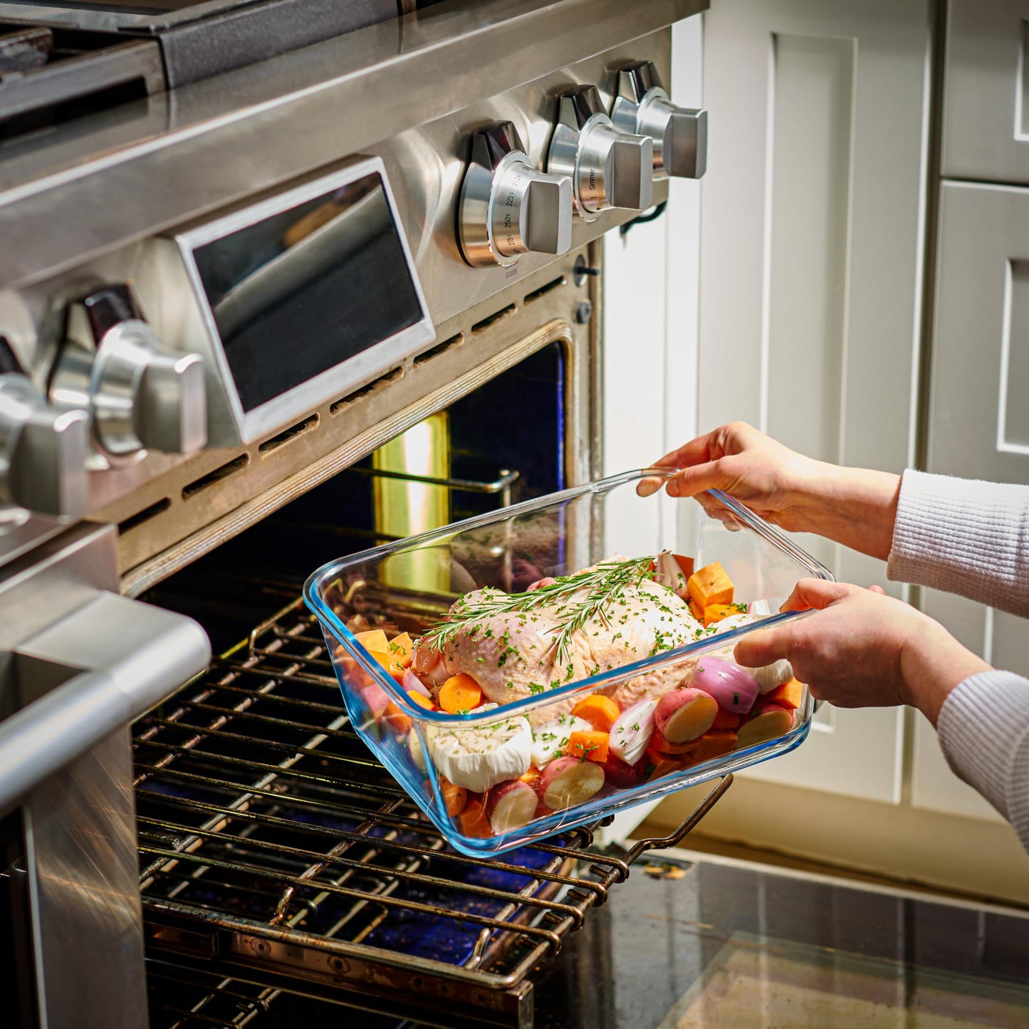 Extra Large Oven Safe Glass Food Storage Container with Airtight Locking Lid & Handle. 6500ml / 220oz / 28 Cup - Storing Lunch Food, Vegetables…