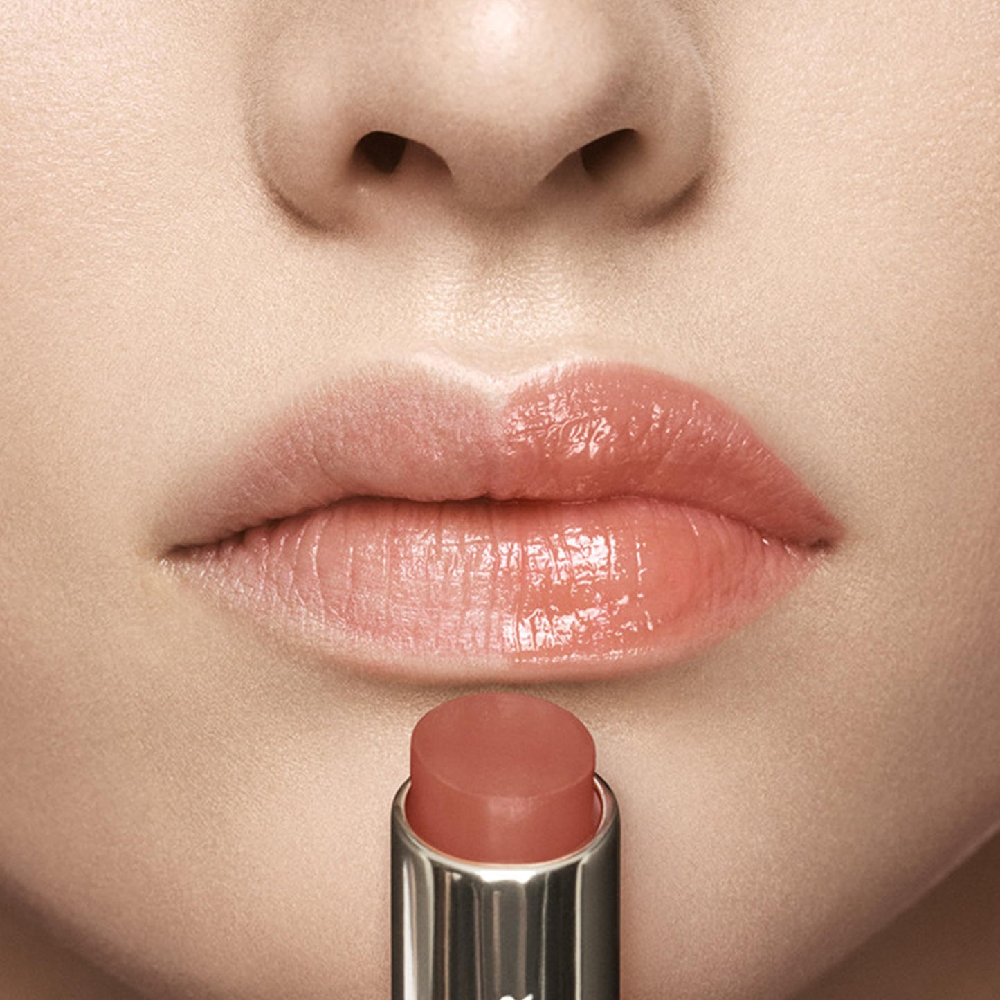 Estée Lauder Futurist HydraPlump Tinted Lip Balm | Includes Hyaluronic Acid + pH-Adaptive Color | Hydrates, Strengthens Lip Barrier, 700 Bloom Cocoon