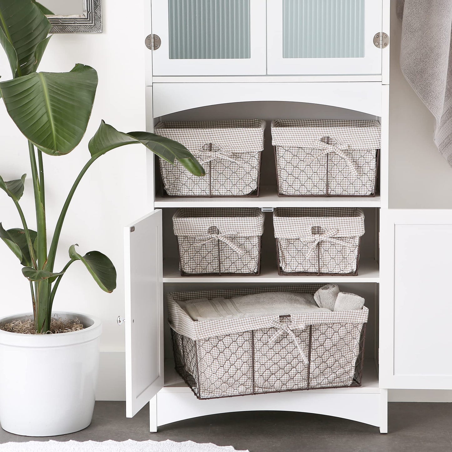 DII Farmhouse Chicken Wire Storage Baskets with Liner, Set of 5, Rustic French Blue, Assorted Sizes, 5 Piece