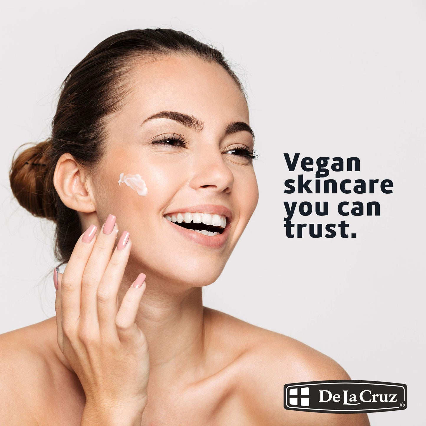 De La Cruz Vitamin E Cream Moisturizer for Face and Neck - Moisturizing Skin Care for All Skin Types - Made in USA, 2.6 oz Tube
