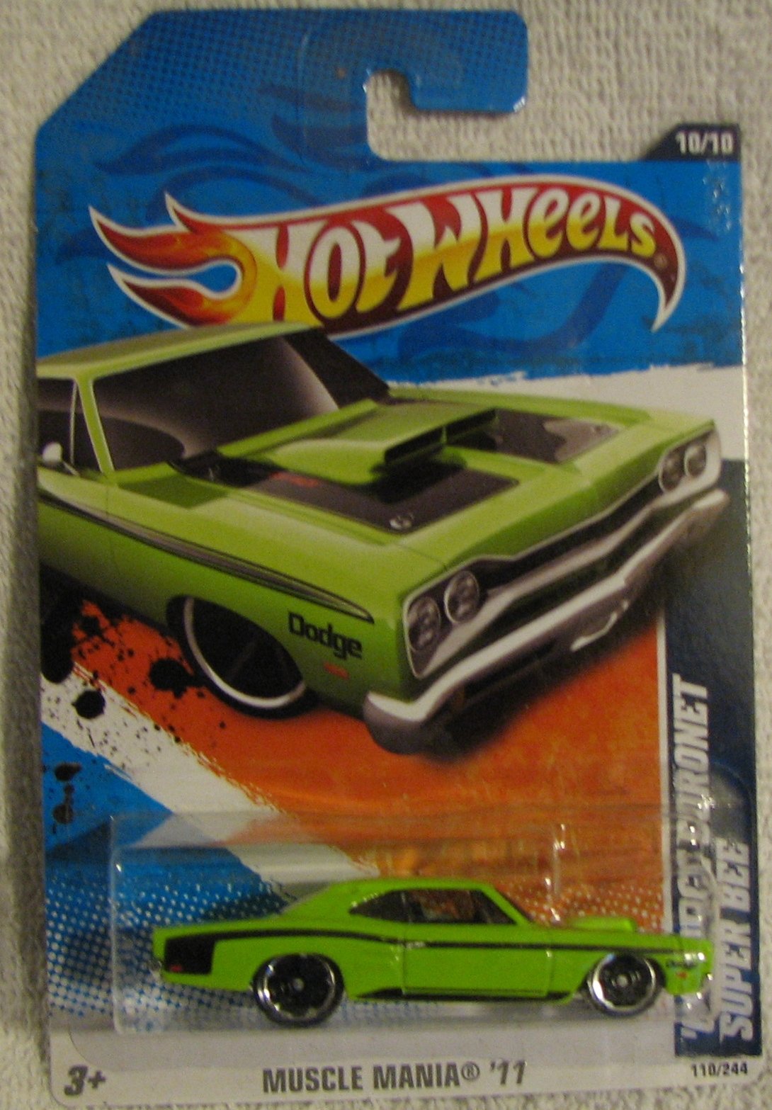 Hot Wheels 2011-110 Muscle Mania '11 '69 Dodge Coronet Super Bee 1:64 Scale LIME GREEN