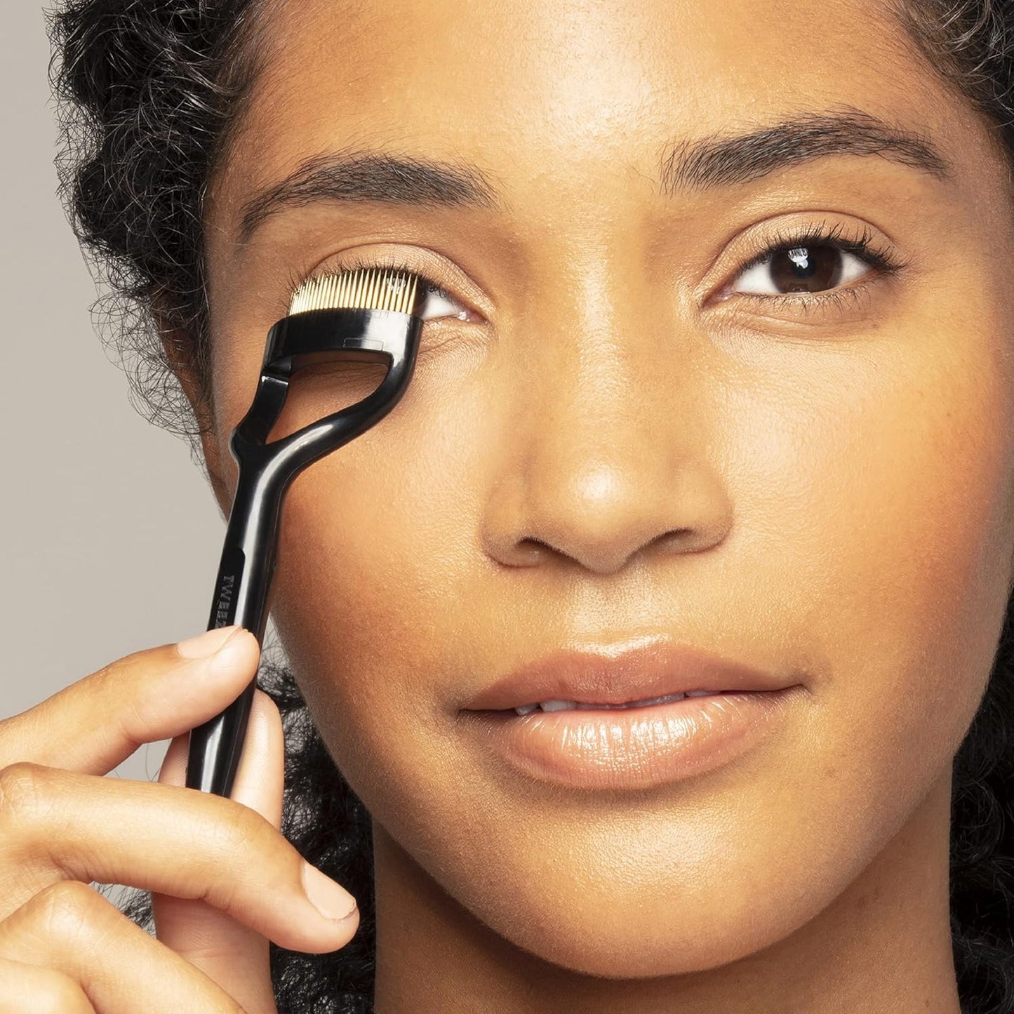 Tweezerman Curl 38 Lash Comb - Eyelash Comb Separator for Almond Shaped Eyes