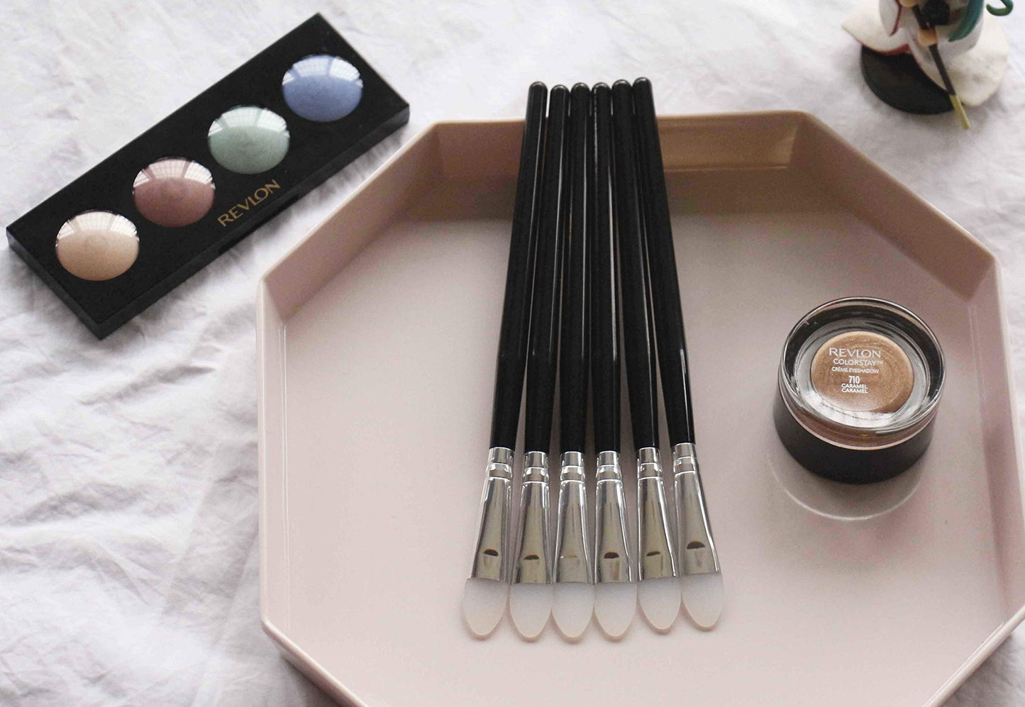 LORMAY 6 Pcs Silicone Eyeshadow and Lip Mask Makeup Brushes, Professional Tools for Applying crème or Liquid Eye Shadows and Lip Colors