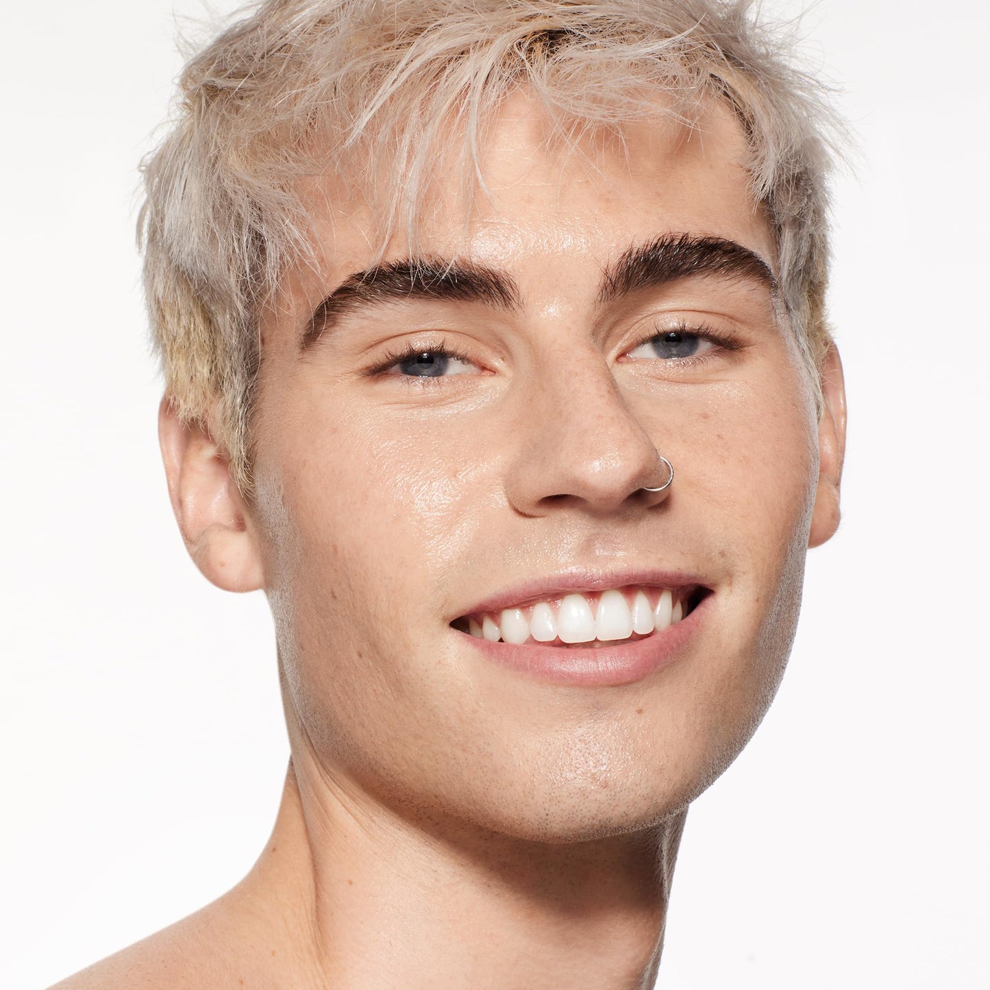 Shiseido RevitalEssence Skin Glow Foundation SPF 30, 260 Cashmere - Buildable, Medium Coverage - 24-HR Hydration & 12-HR Wear - Transfer, Crease & Fade Resistant - Non-Comedogenic - All Skin Types
