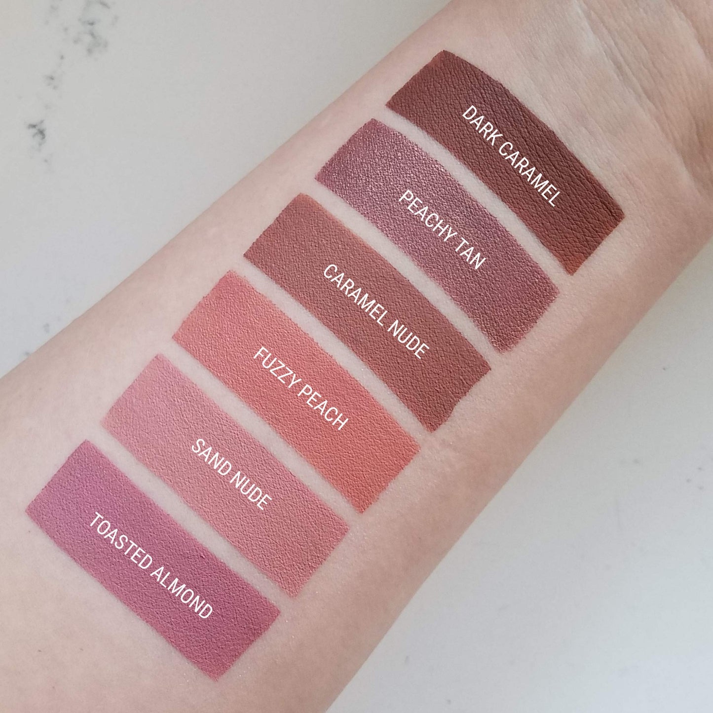 Aromi Tan Metallic Liquid Lipstick | Sepia Bronze Lip Color with Shimmery Finish, Vegan, Cruelty-free, Long-Lasting, Smudge-Proof, Handmade (Peachy