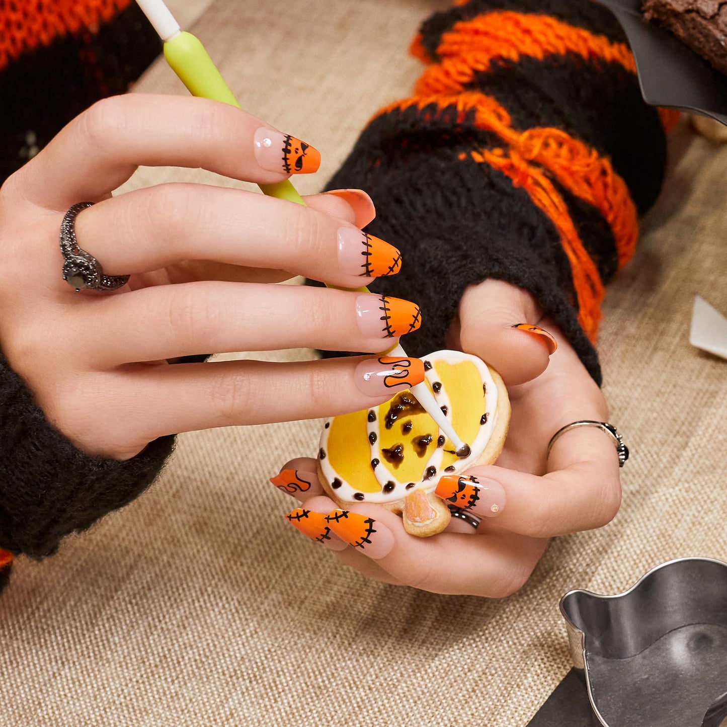KISS imPRESS Press-On Manicure Halloween, Orange, Medium Length, Coffin Shape, PureFit Technology, Chip Proof, Smudge Proof, Waterproof, Prep Pad Beauty & Personal Care imPRESS