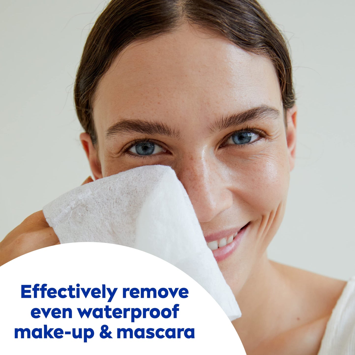NIVEA 3in1 Caring Cleansing Wipes for Face and Eyes, Effective as a Waterproof Makeup Remover, Gentle Facial Cleanser for Dry and Sensitive Skin, 40
