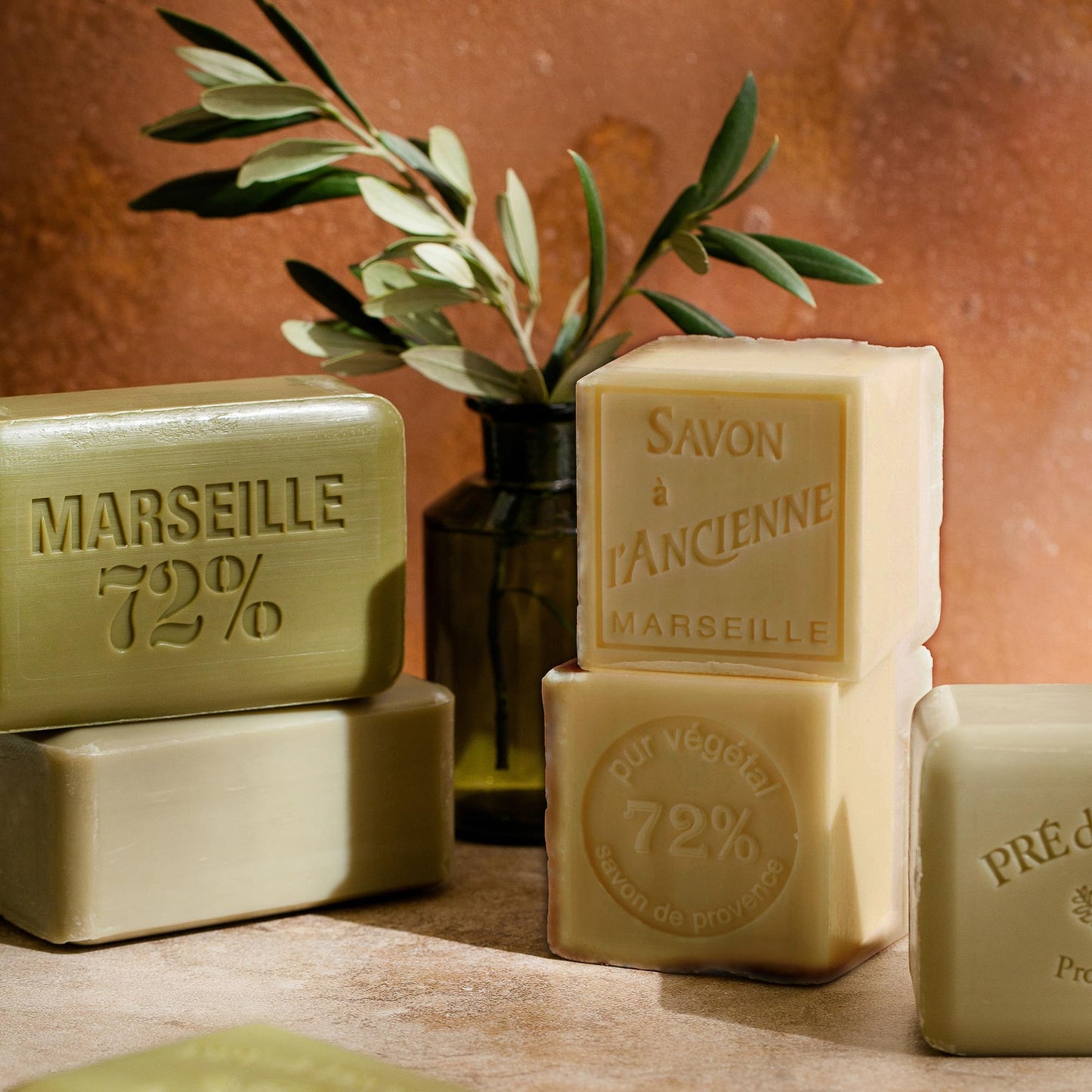 Pre de Provence Artisanal Soap Bar, Enriched with Organic Shea Butter, Natural French Skincare, Quad Milled for Rich Smooth Lather, 8.8 Ounce, Olive