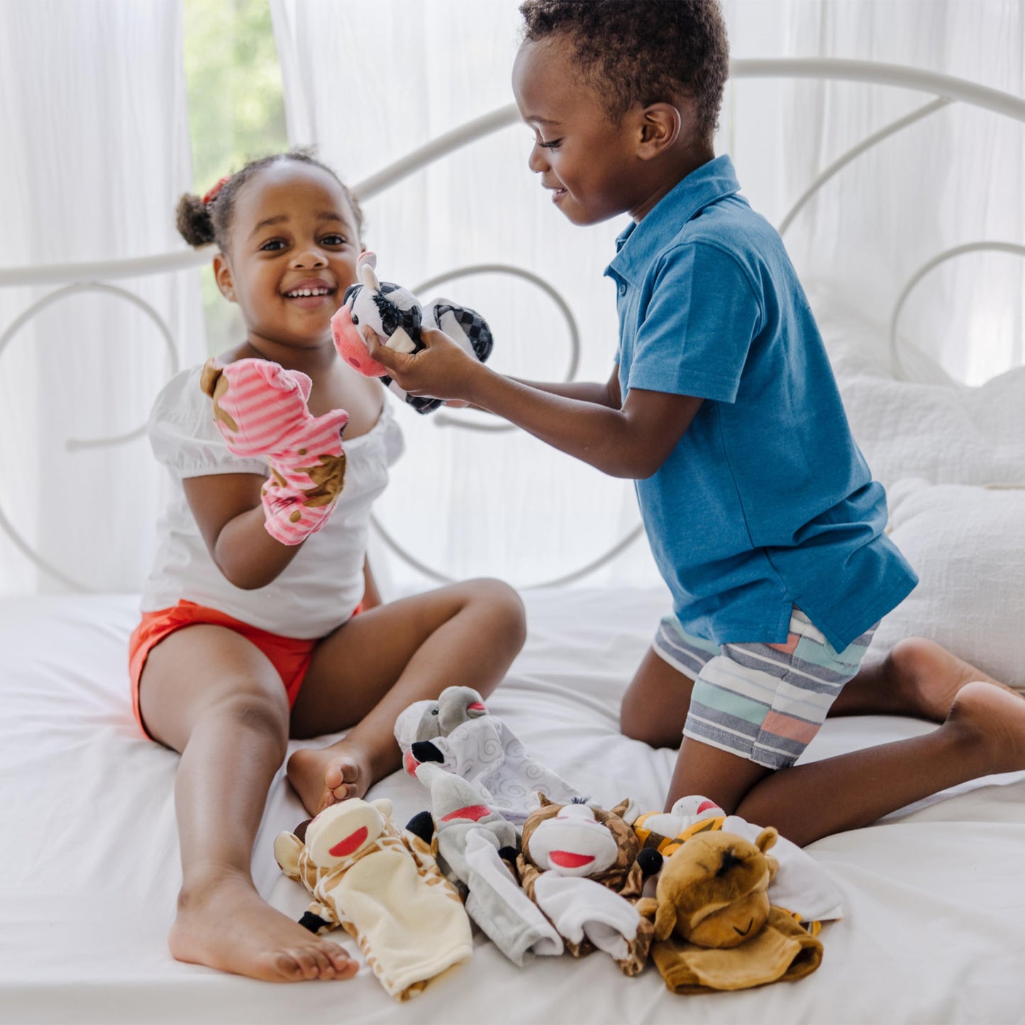 Melissa & Doug Animal Hand Puppets (Set of 2, 4 Animals in Each) - Zoo Friends and Farm Friends