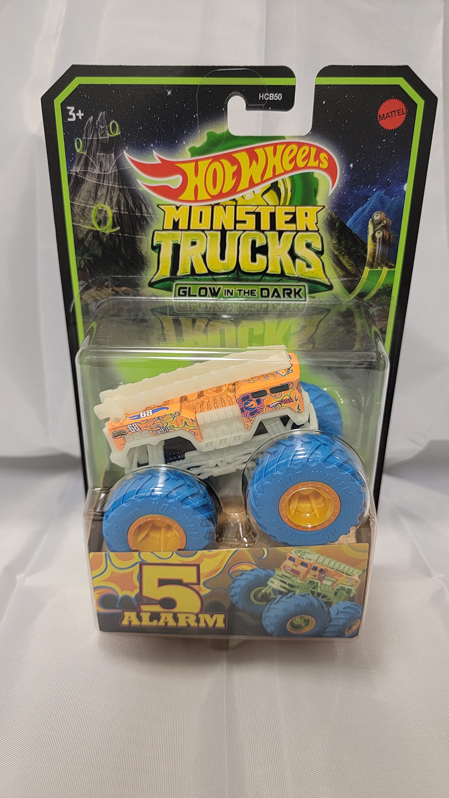 Hot Wheels Monster Trucks Midwest Madness, [Glow in The Dark] 1:64 Scale
