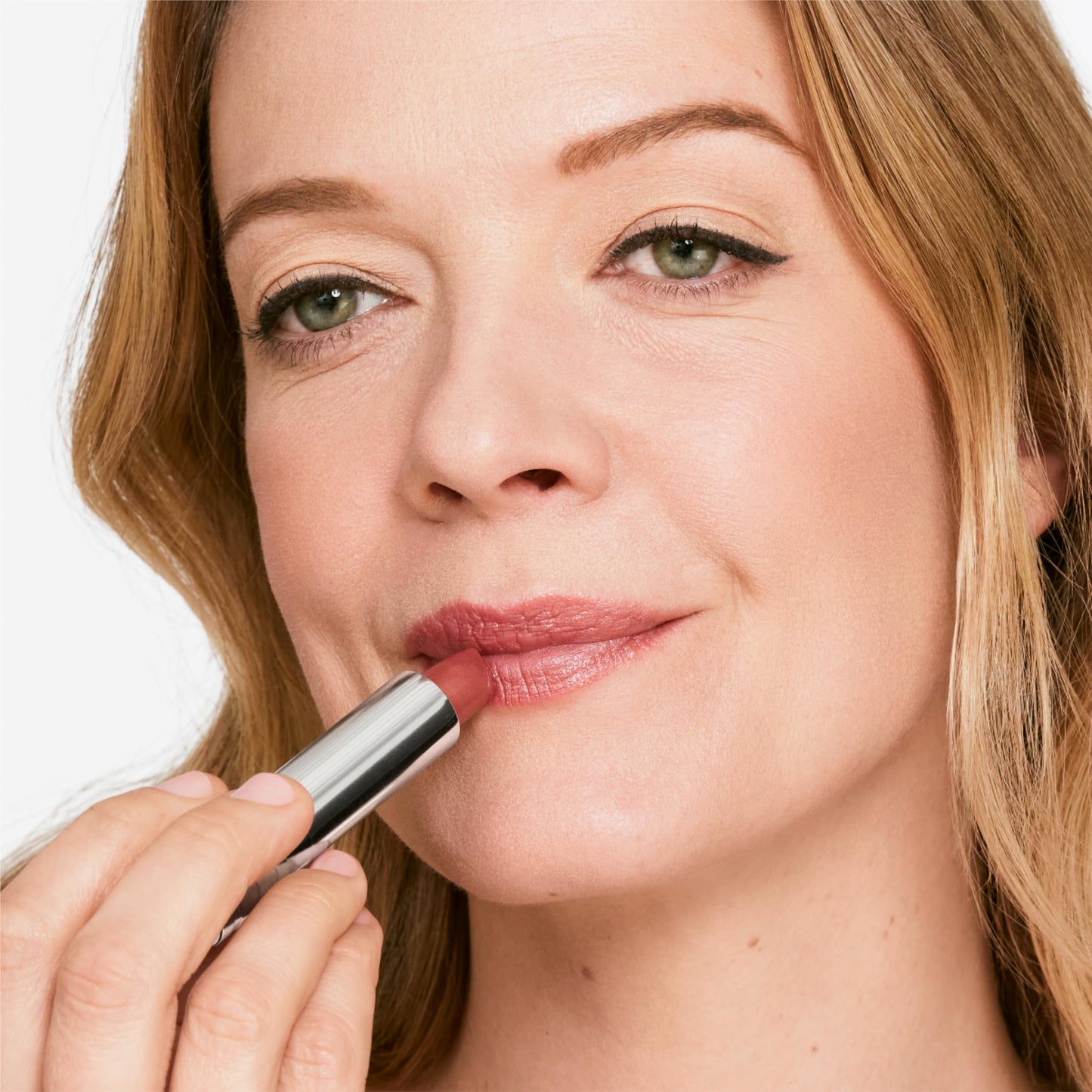 Clinique Dramatically Different Lipstick Shaping Lip Colour | Long Lasting, Moisturizing + Hydrating, Barely, 1 Count