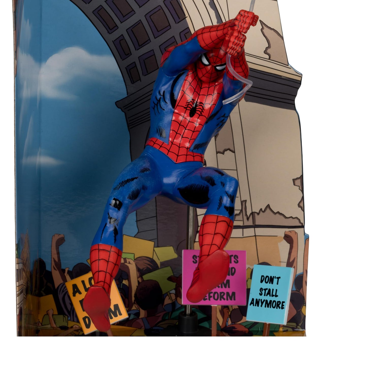 Marvel Spider-Man 1:10th Scale Collectible with Scene Gold Label (The Amazing Spider-Man #68) McFarlane Toys