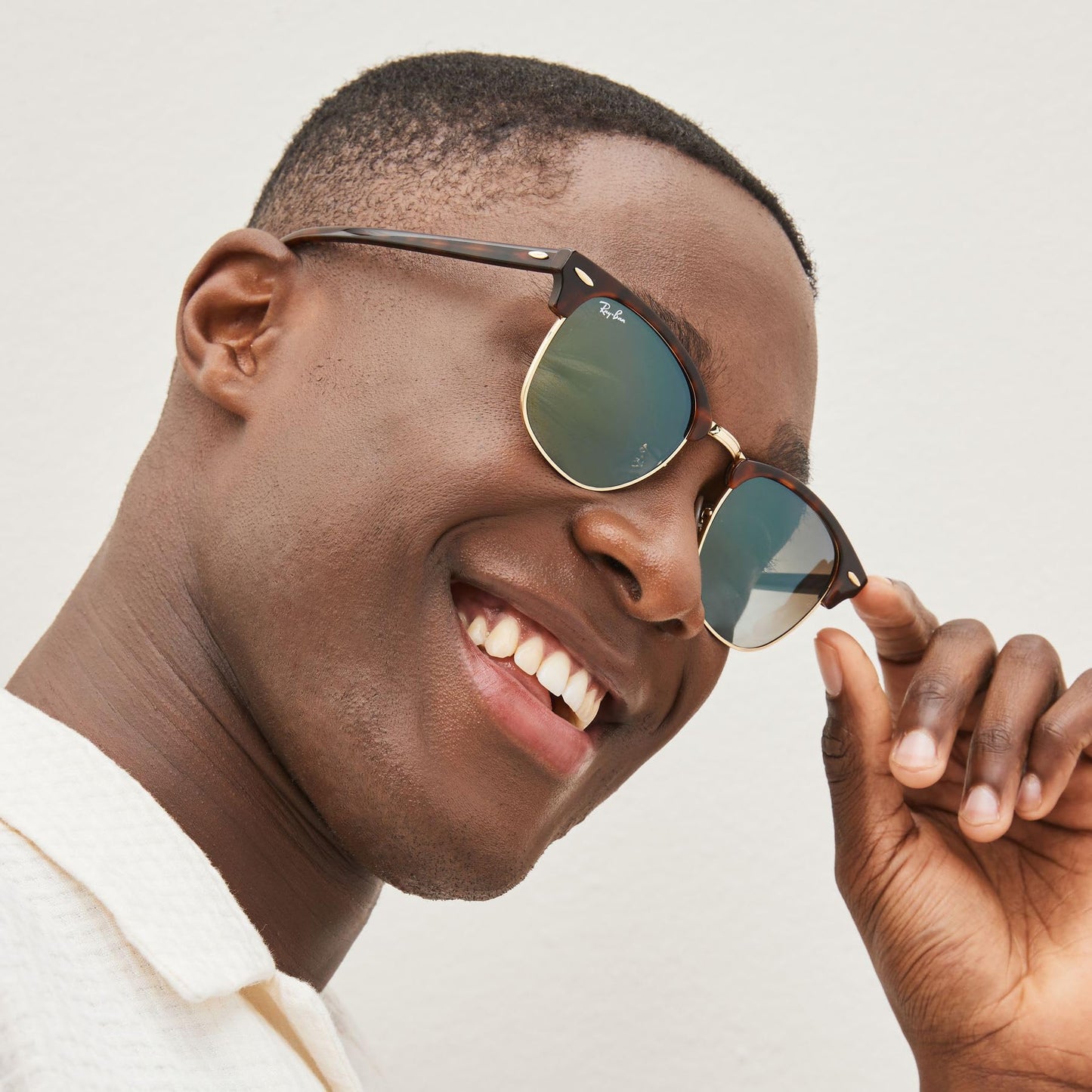 Ray-Ban Unisex RB3016 Clubmaster Square Sunglasses, Mock Tortoise On Gold/G-15 Green, 49 mm