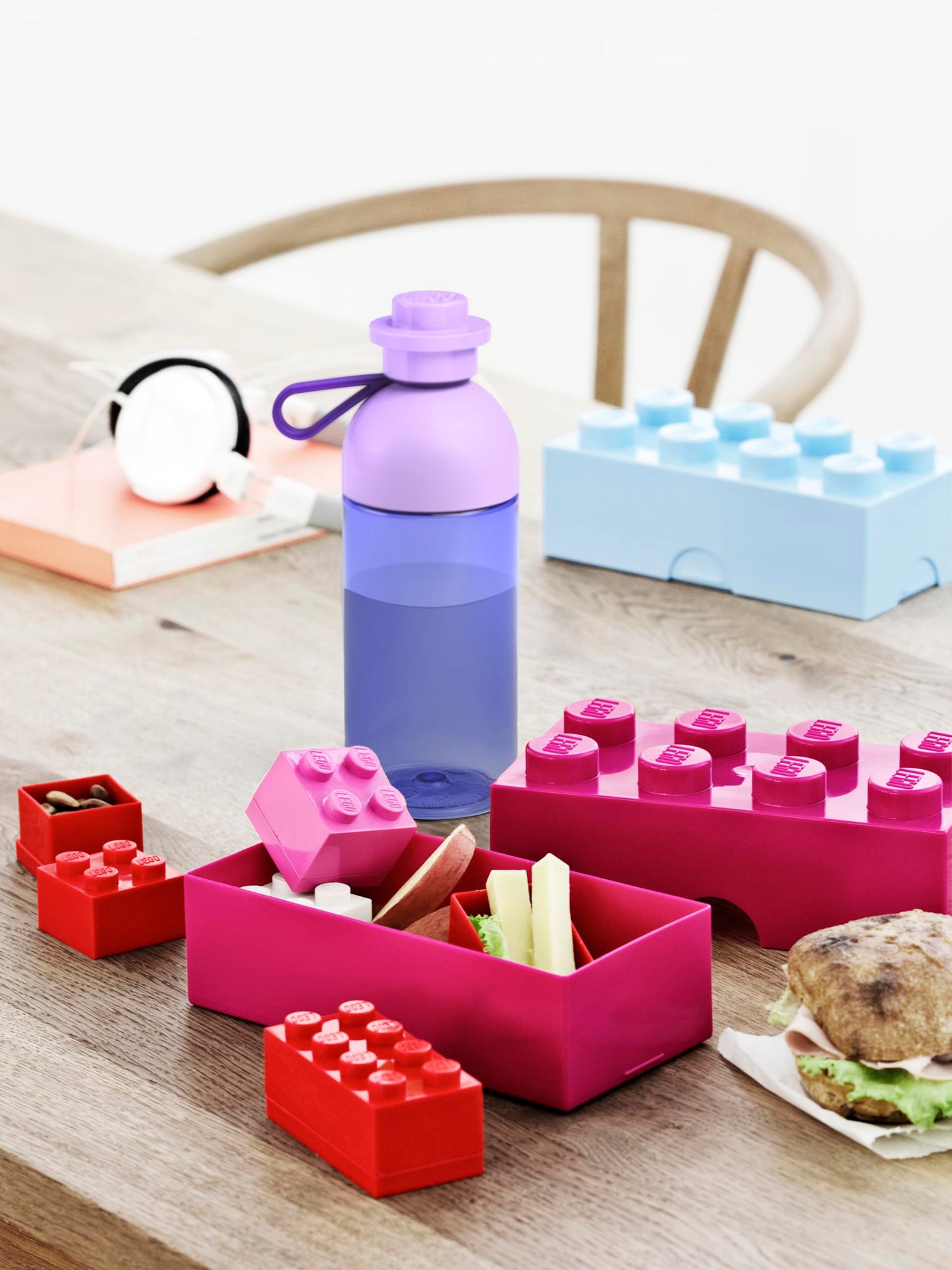 Room Copenhagen LEGO Hydration Bottle, Transparent Water/Hydration Bottle, 500 ml, mix colors with Iconic LEGO graphics (easy to fill with ice)