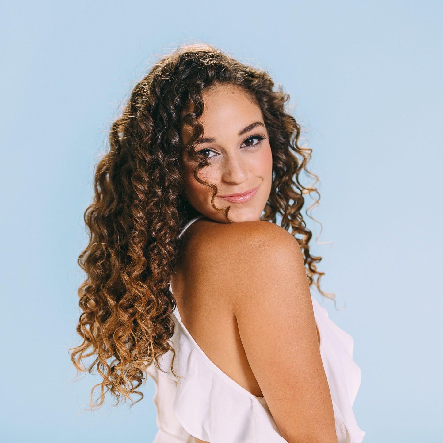 Mirta De Perales, Curls Defining Cream for Wavy, Curly & Coily Hair | Hydrating Curl Cream with Coconut Oil & Shea Butter | Defines, Smooths