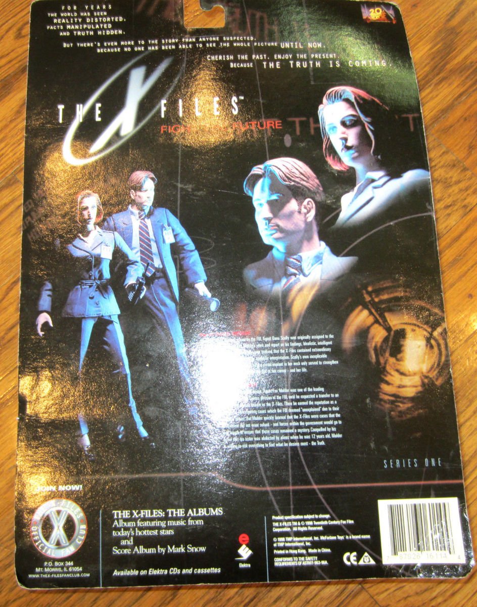 McFarlane Toys The X Files - Attack Alien Figure