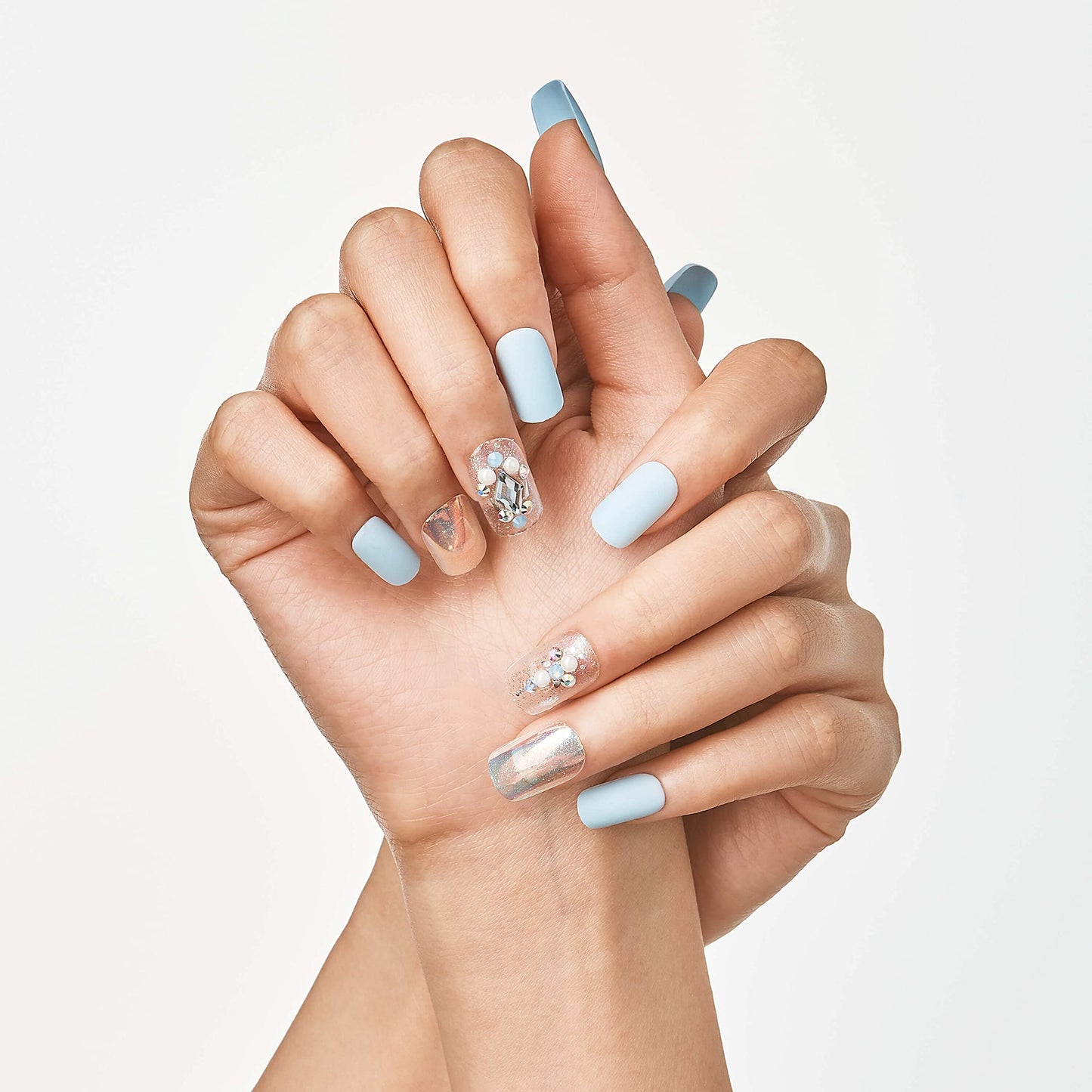 KISS imPRESS Couture Collection Press-On Manicure, Elegant, with Jewelled Accents, Includes 30 Fake Nails, Prep Pad, Mini File, and Cuticle Stick Beauty & Personal Care KISS