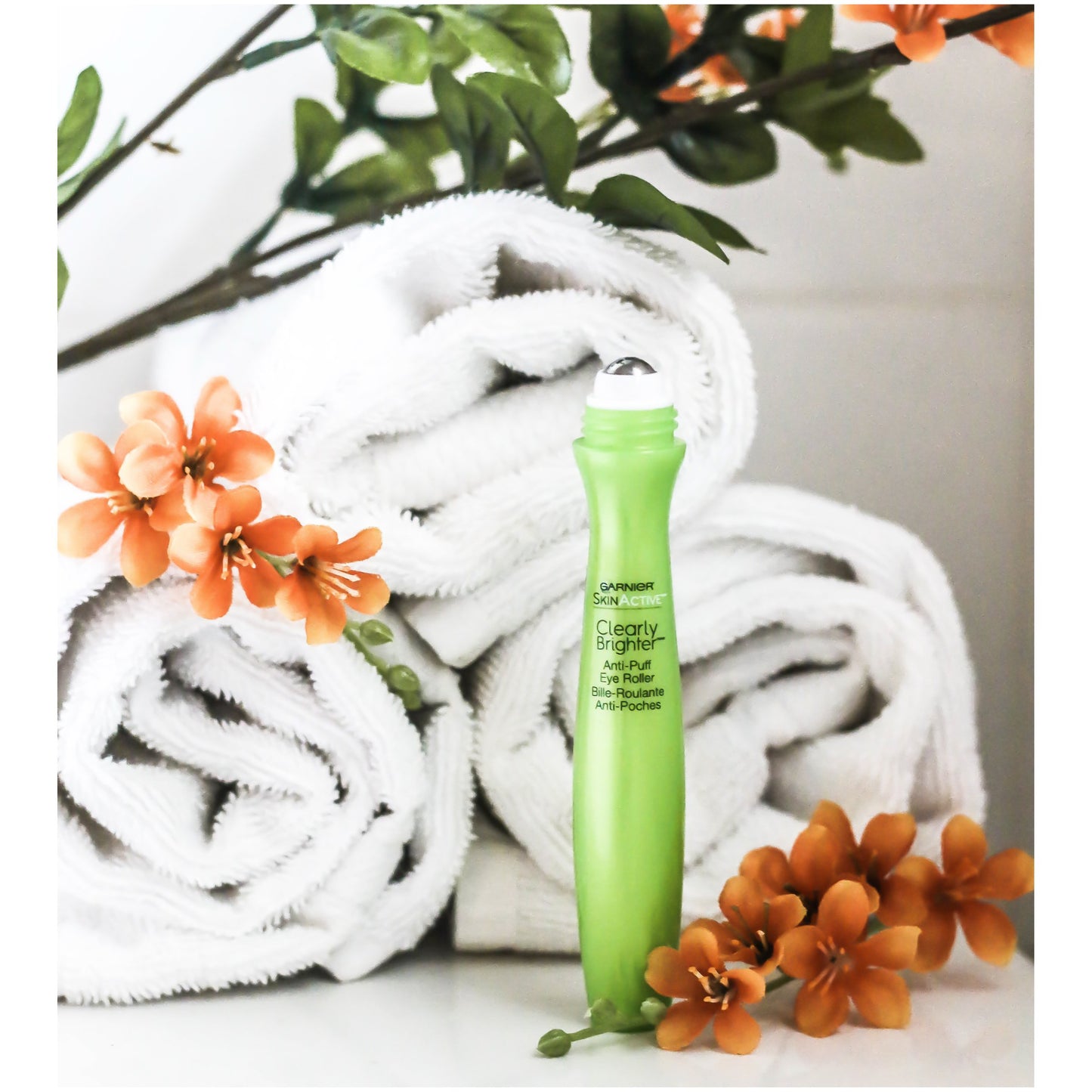 Garnier Clearly Brighter Anti-Puff Eye Roller, Dark Circles Under Eye Treatment with Caffeine and Vitamin C, 0.5 Fl Oz (15mL), 1 Count (Packaging May