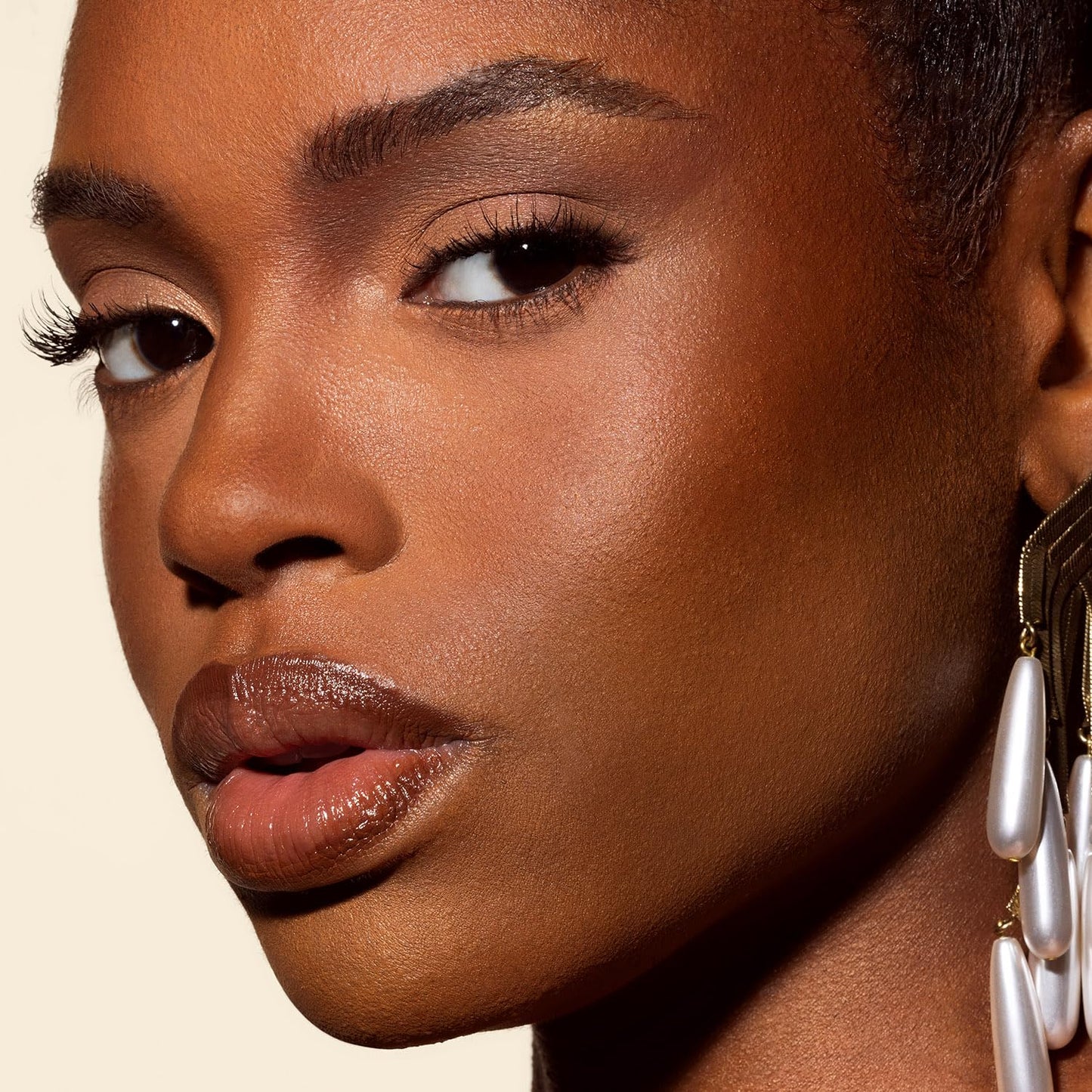 Morphe Hot Shot Sun Bronzing Drops - Waterweight Liquid Bronzer Drops with Niacinamide for Glowing Skin, Hydration & a Natural Radiant Finish - Rich