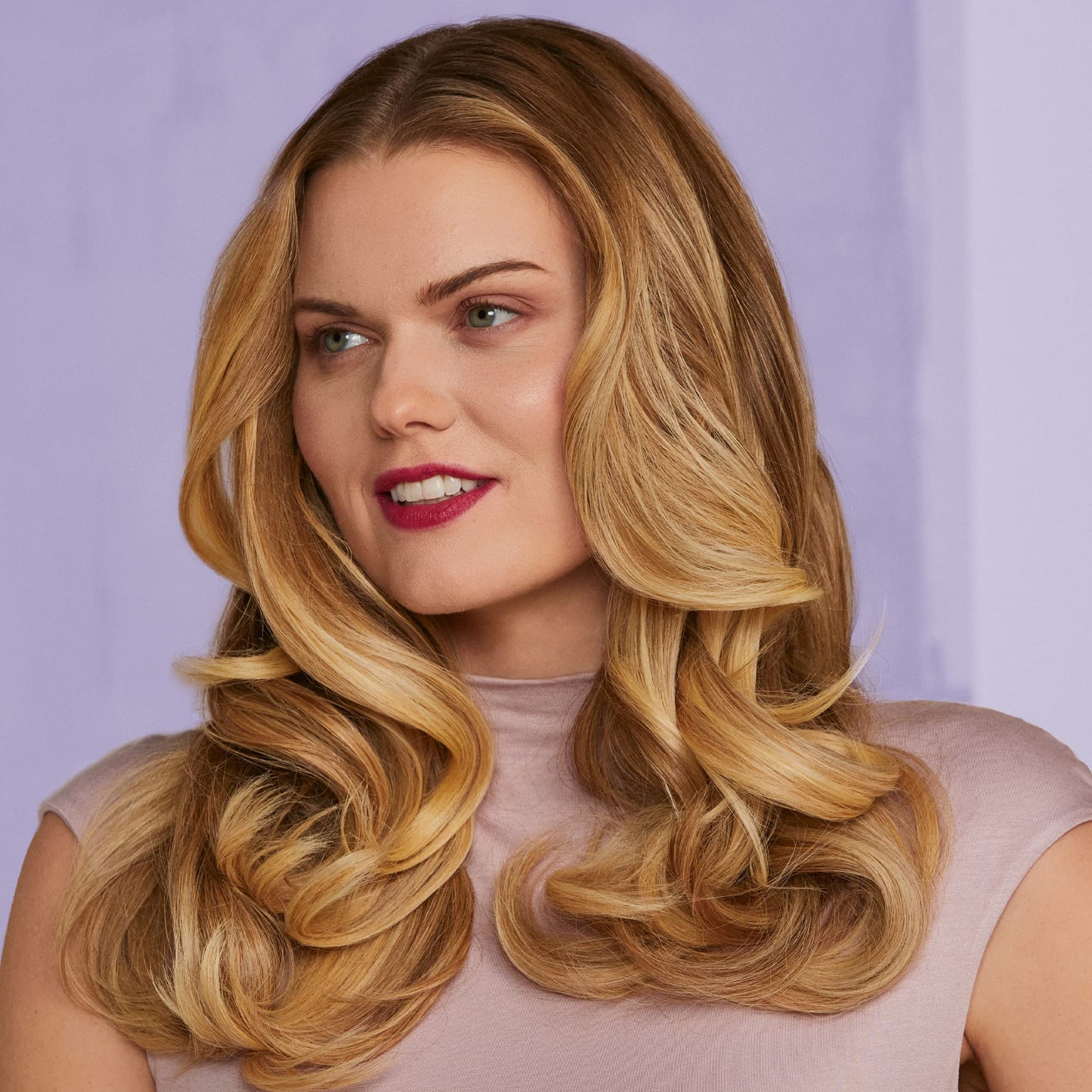 Hot Tools 1 1/4" Curling Iron for Beginners | Long-Lasting Results, Defined Curls and Easy to Use with Temperature Control for All Hair Types up