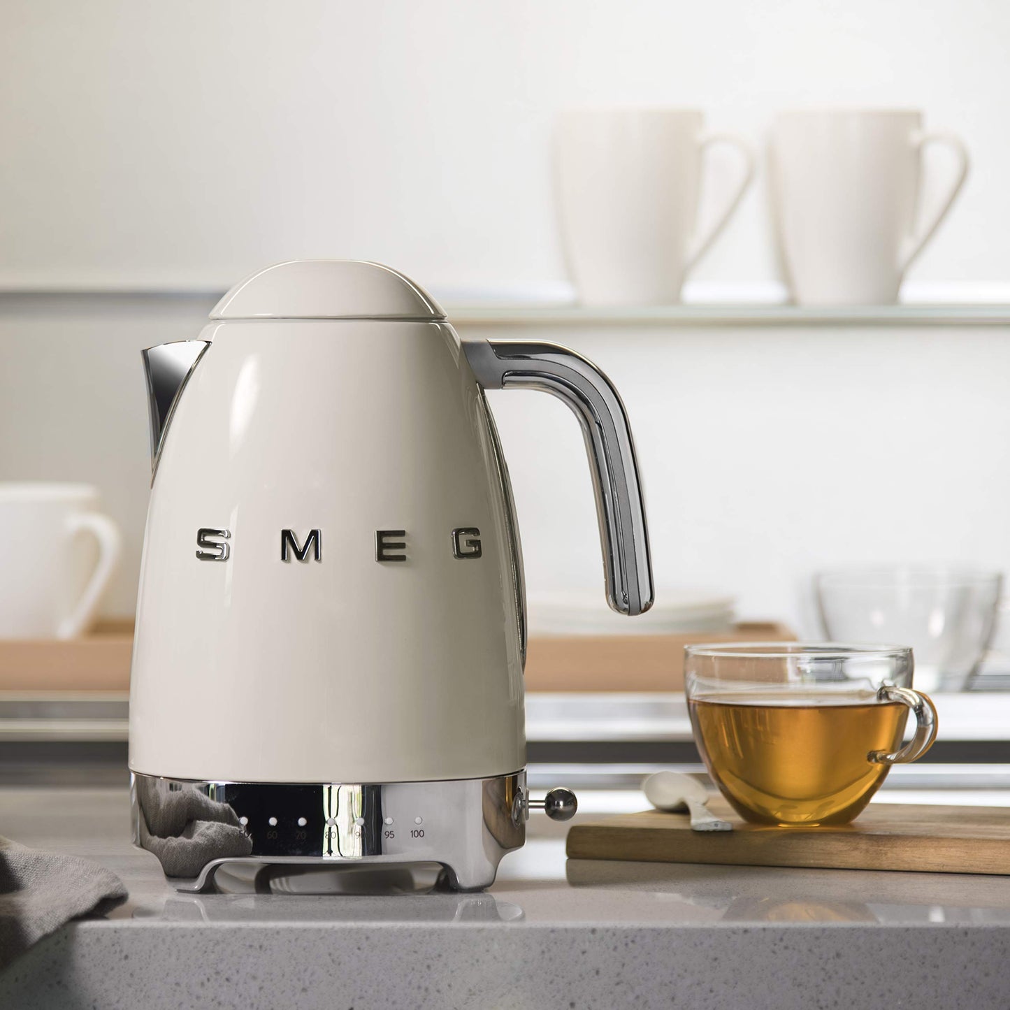Smeg 50's Retro 7 Cup Stainless Steel Variable Temperature Electric Kettle with 7 Temperature Settings, Led Display, Swivel Base and Keep Warm…