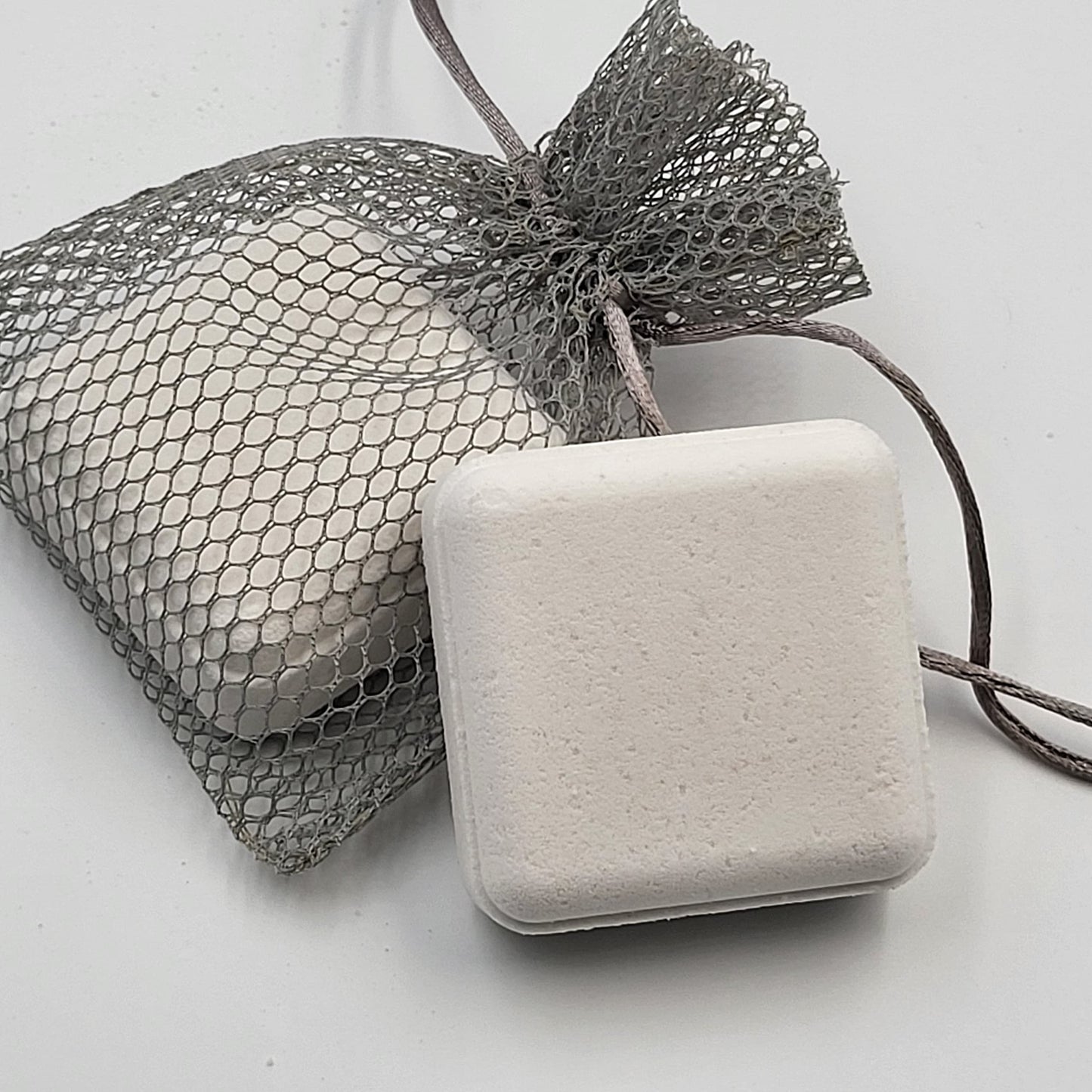Essential Oil Shower Steamers XL with mesh Shower Steamer Bag and Glossy Laminate Box. (Clean & Fresh)