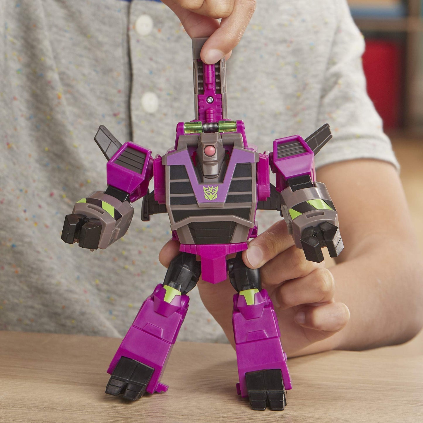 Transformers Toys Cyberverse Ultra Class Clobber Action Figure - Combines with Energon Armor to Power Up - for Kids Ages 6 and Up, 6.75-inch