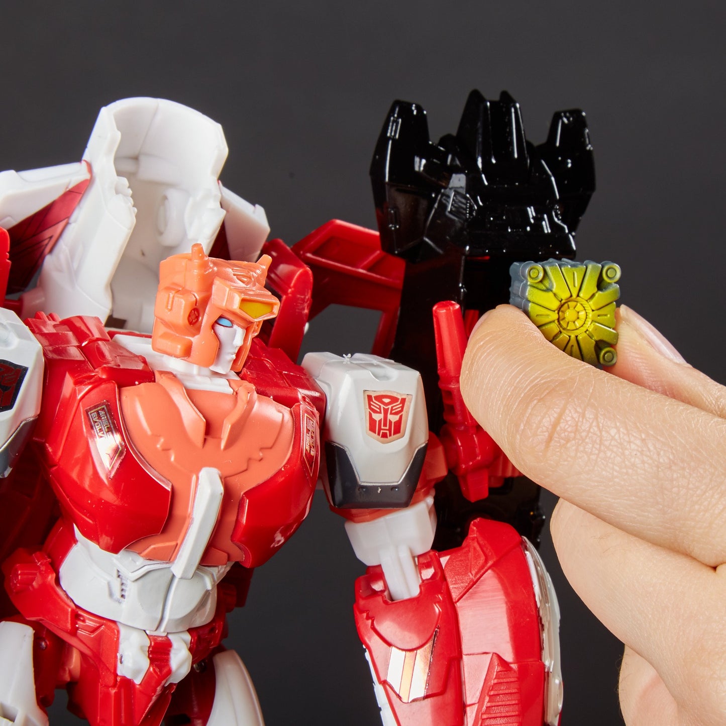 Transformers Generations Power of the Primes Voyager Class Elita-1