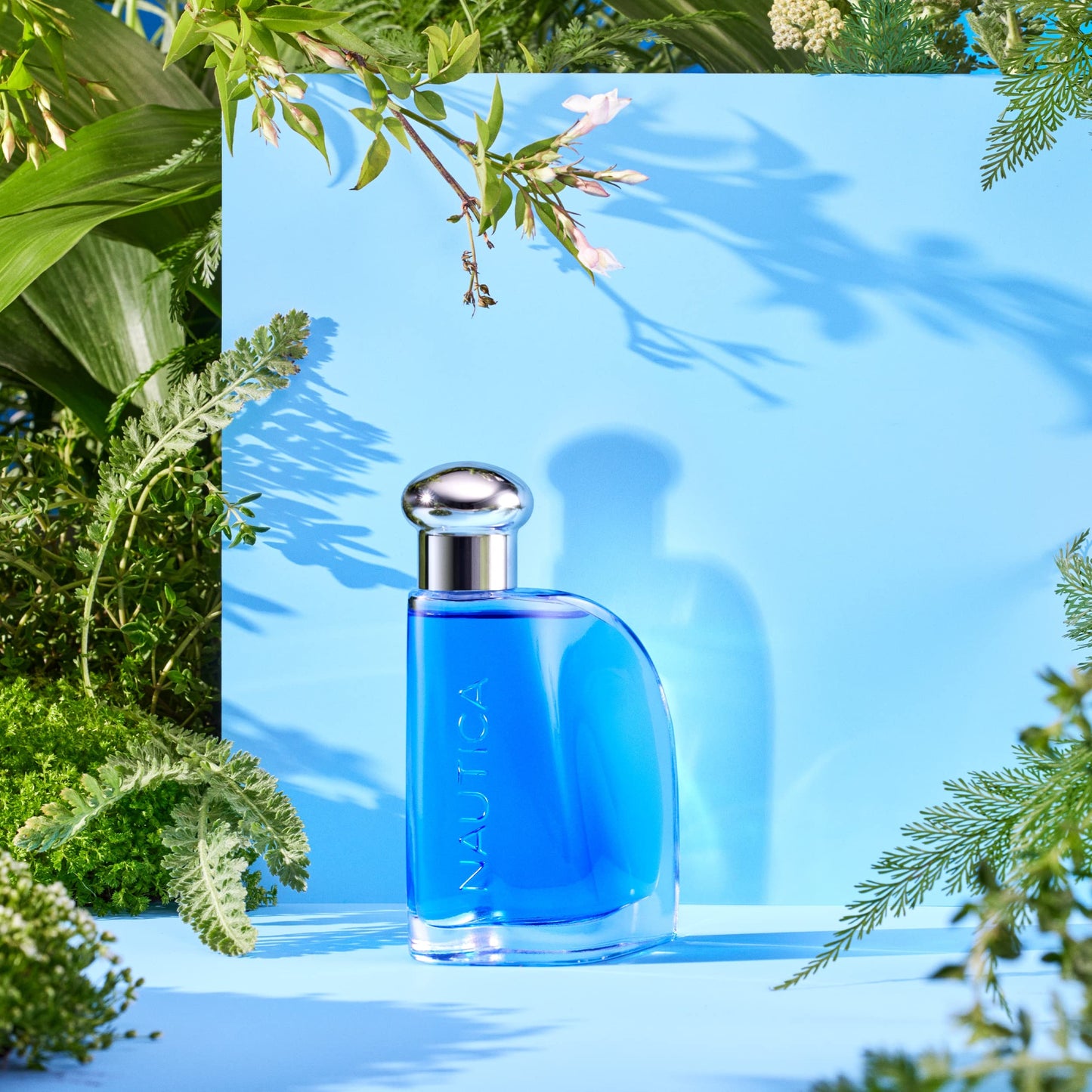 Nautica Blue Eau de Toilette 3.4 fl oz (Pack of 1), Notes of Basil, Jasmine, and Cedarwood, Men's Fragrance, Long Lasting, Everyday Fragrance, Travel Beauty and Personal Care Nautica