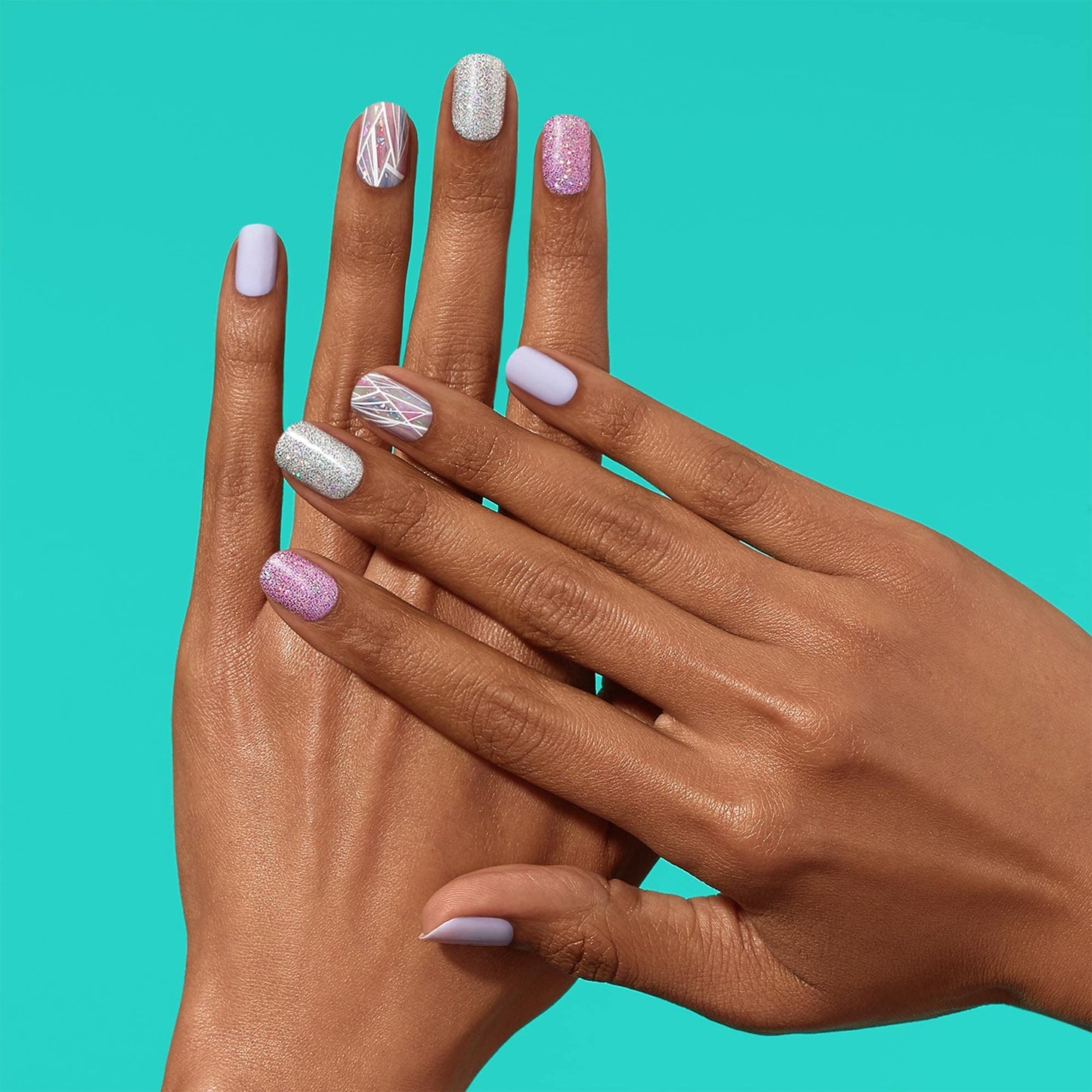 Dashing Diva Gloss Nail Strips - Gleam Queen | UV Free, Chip Resistant, Long Lasting Gel Nail Stickers | Contains 32 Nail Wraps, 1 Prep Pad, 1 Nail