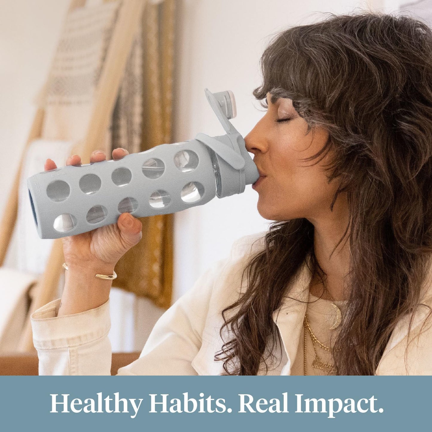 Lifefactory 22-Ounce Glass Water Bottle with Active Flip Cap and Protective Silicone Sleeve, Mint