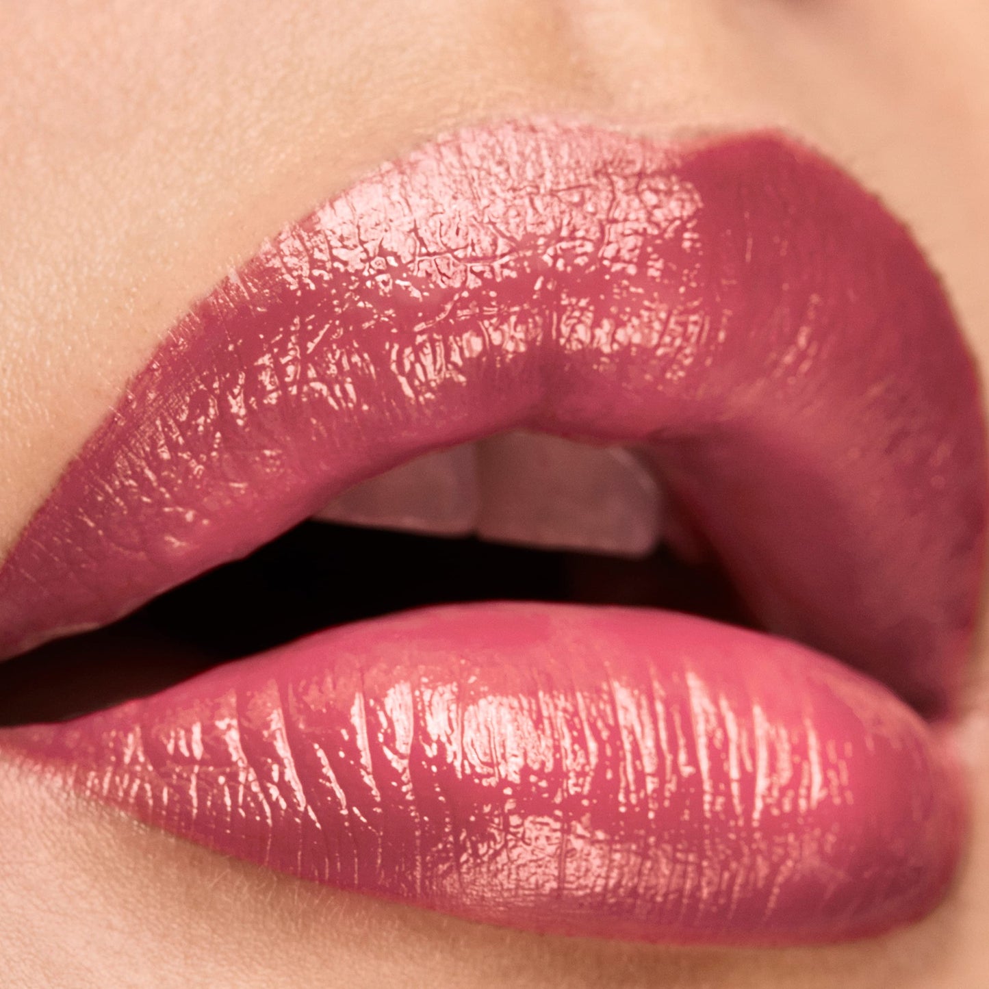 Elizabeth Arden Lipstick, Lip Color Makeup Enriched with Advanced Ceramide Complex, Vitamin E and Maracuja Oil, Virtuous Rose