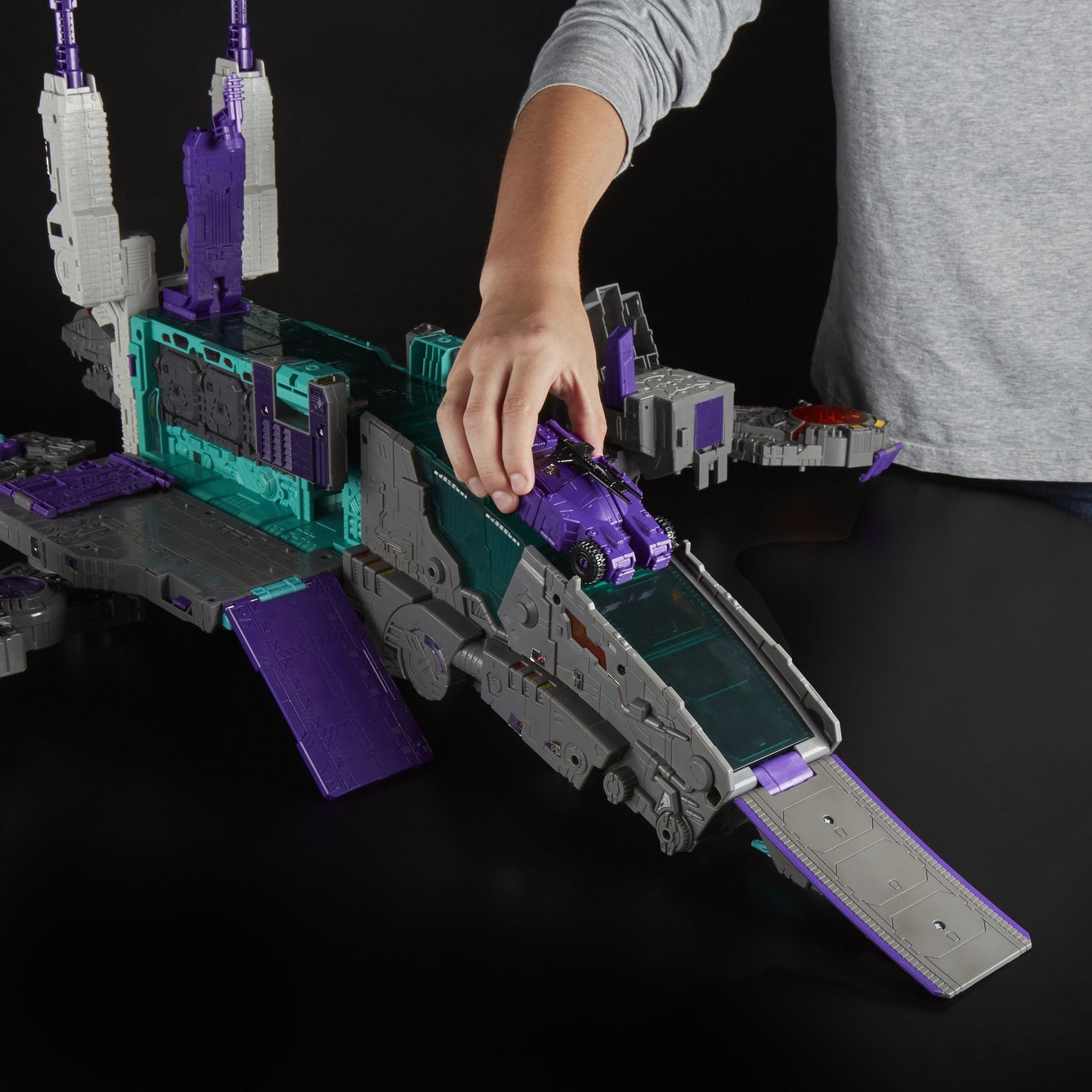 Transformers Tra Generations Trypticon Action Figure