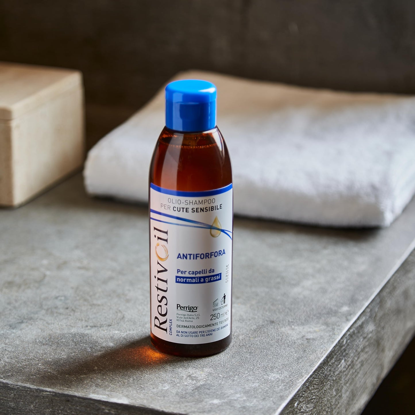 Shampoo Per Capelli Antiforfora Complex Olio Shampoo Anti Forfora 250 Ml by RestivOil