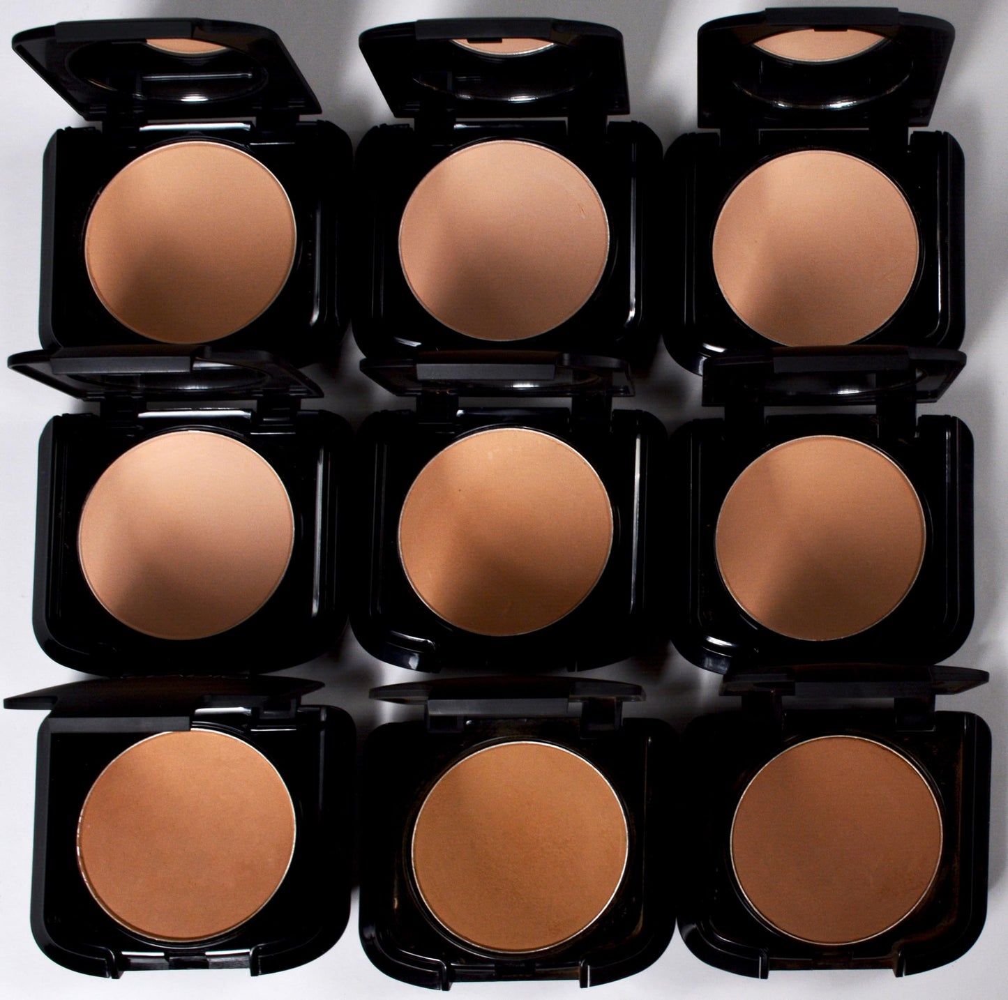 Palladio Dual Wet and Dry Foundation with sponge and Mirror, Squalane Infused, Apply Wet for Maximum Coverage or Dry for Light Finishing and Touchup