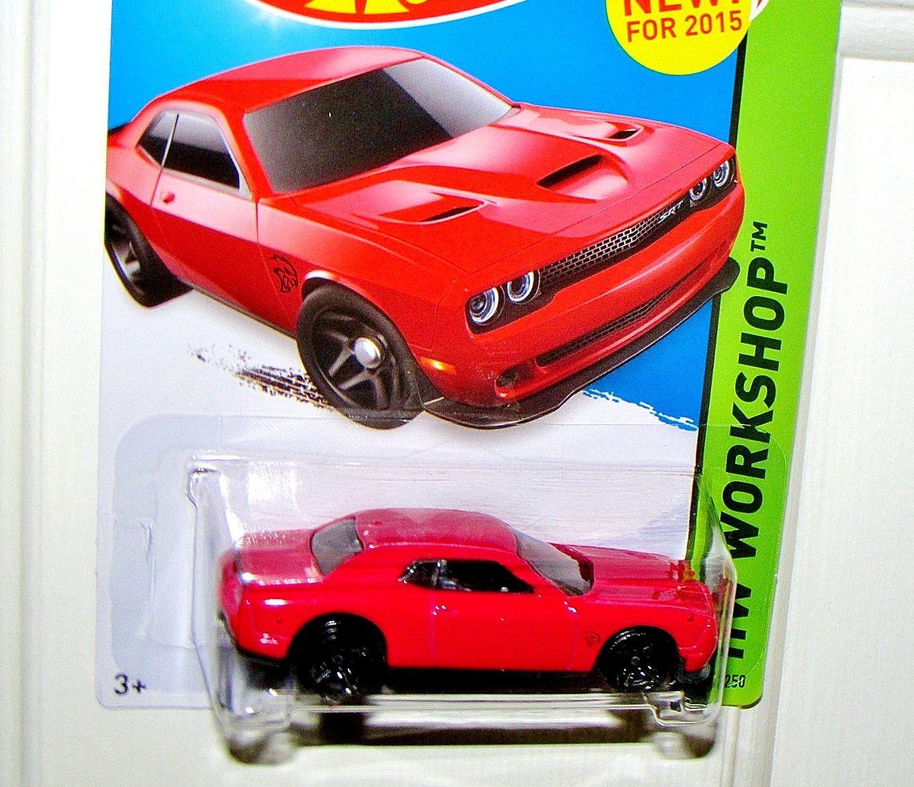 Hot Wheels 2015 HW Workshop Dodge Challenger SRT Hellcat Hell Cat Red