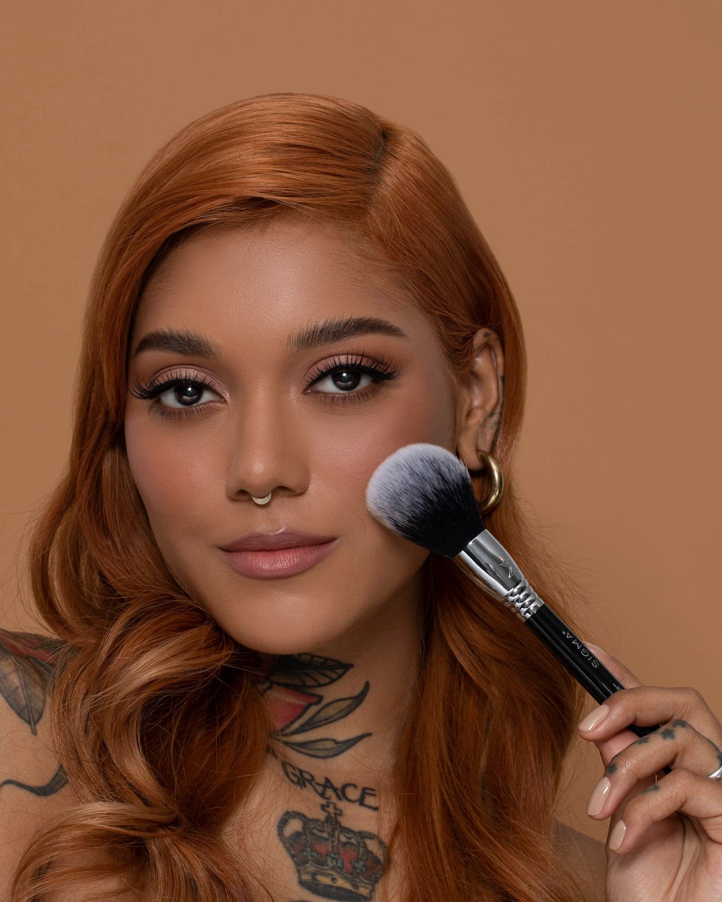 Sigma Beauty F24 All-Over Powder™ Brush