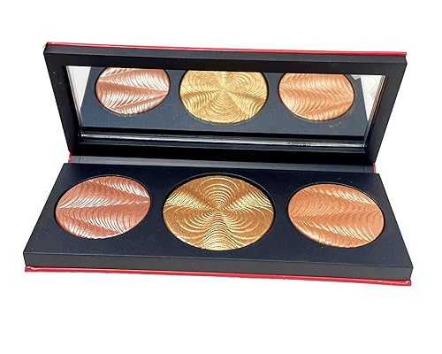 M.A.C Hypnotizing Holiday Step Bright Up Extra Dimension Skinfinish Palette: Medium/Deep (.31 Oz/9g)