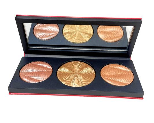 M.A.C Hypnotizing Holiday Step Bright Up Extra Dimension Skinfinish Palette: Medium/Deep (.31 Oz/9g)