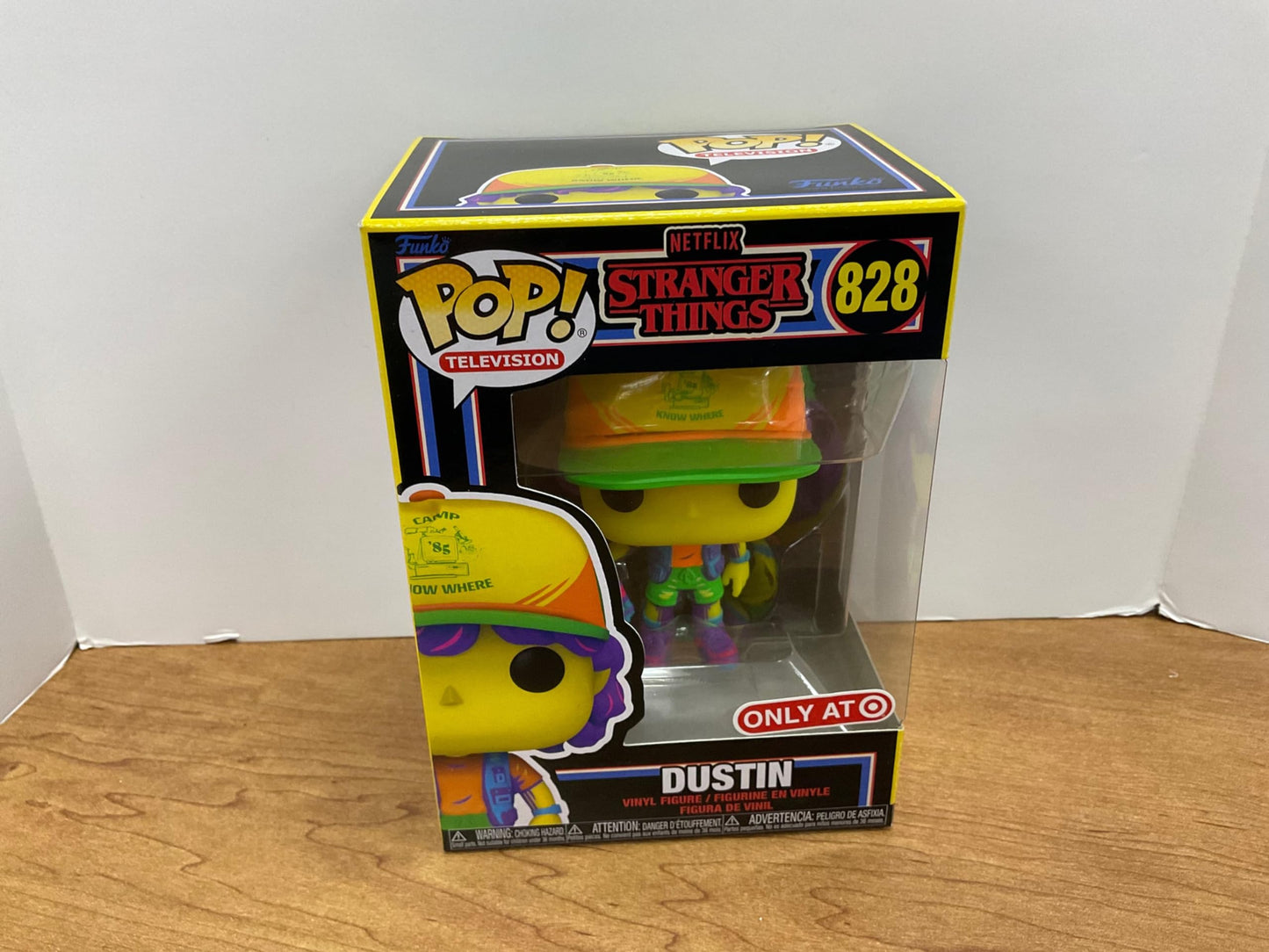 Funko Stranger Things Dustin Beef Tee Black Light GITD Glow in The Dark Special Edition POP TV #828 Vinyl Figure