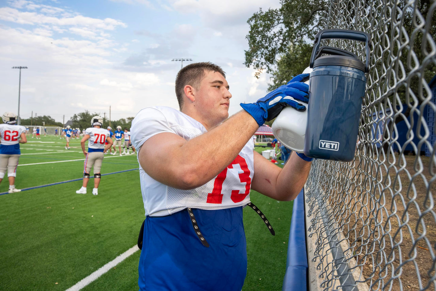 YETI Half Gallon Insulated Straw Cap Water Jug - Leakproof, Lightweight Sports Bottle with Fence Hook Handle - Keeps Drinks Ice-Cold - Ideal for Gym…